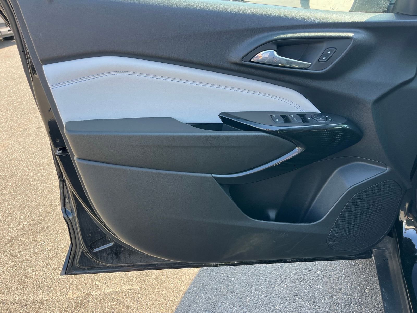 Thumbnail: 2025 Chevrolet Trax - 18