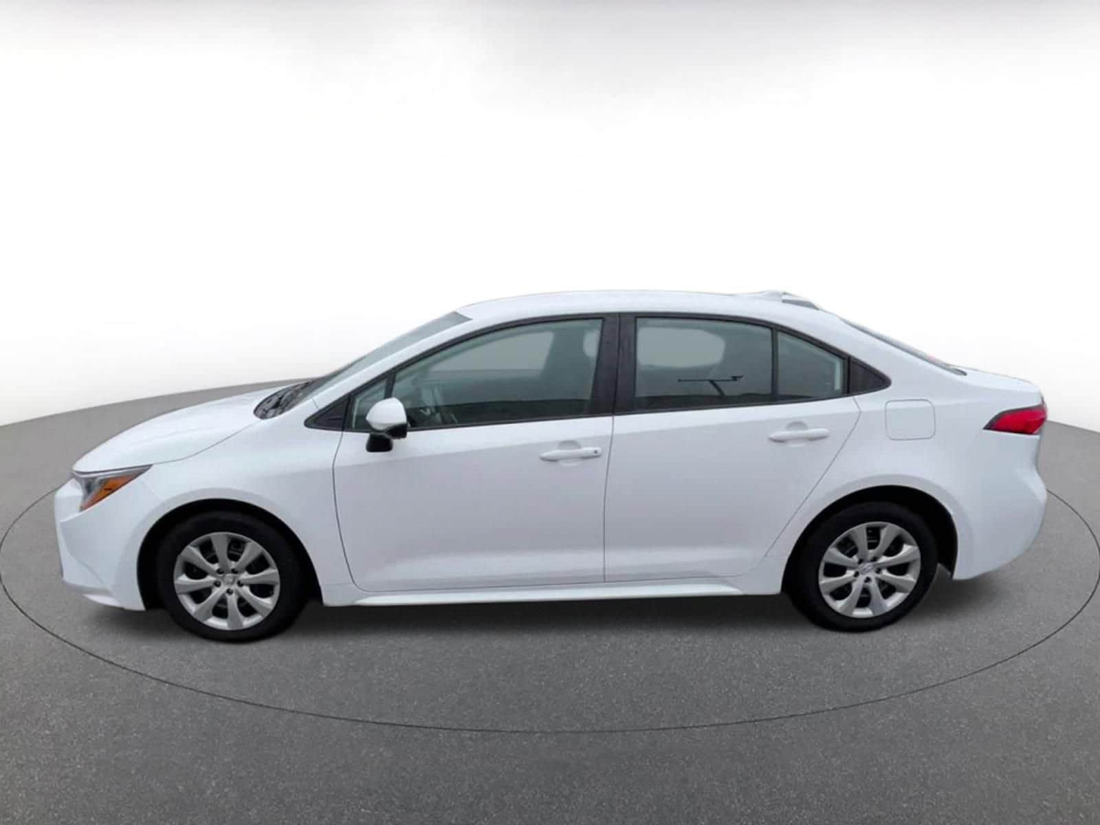 Thumbnail: 2025 Toyota Corolla - 8