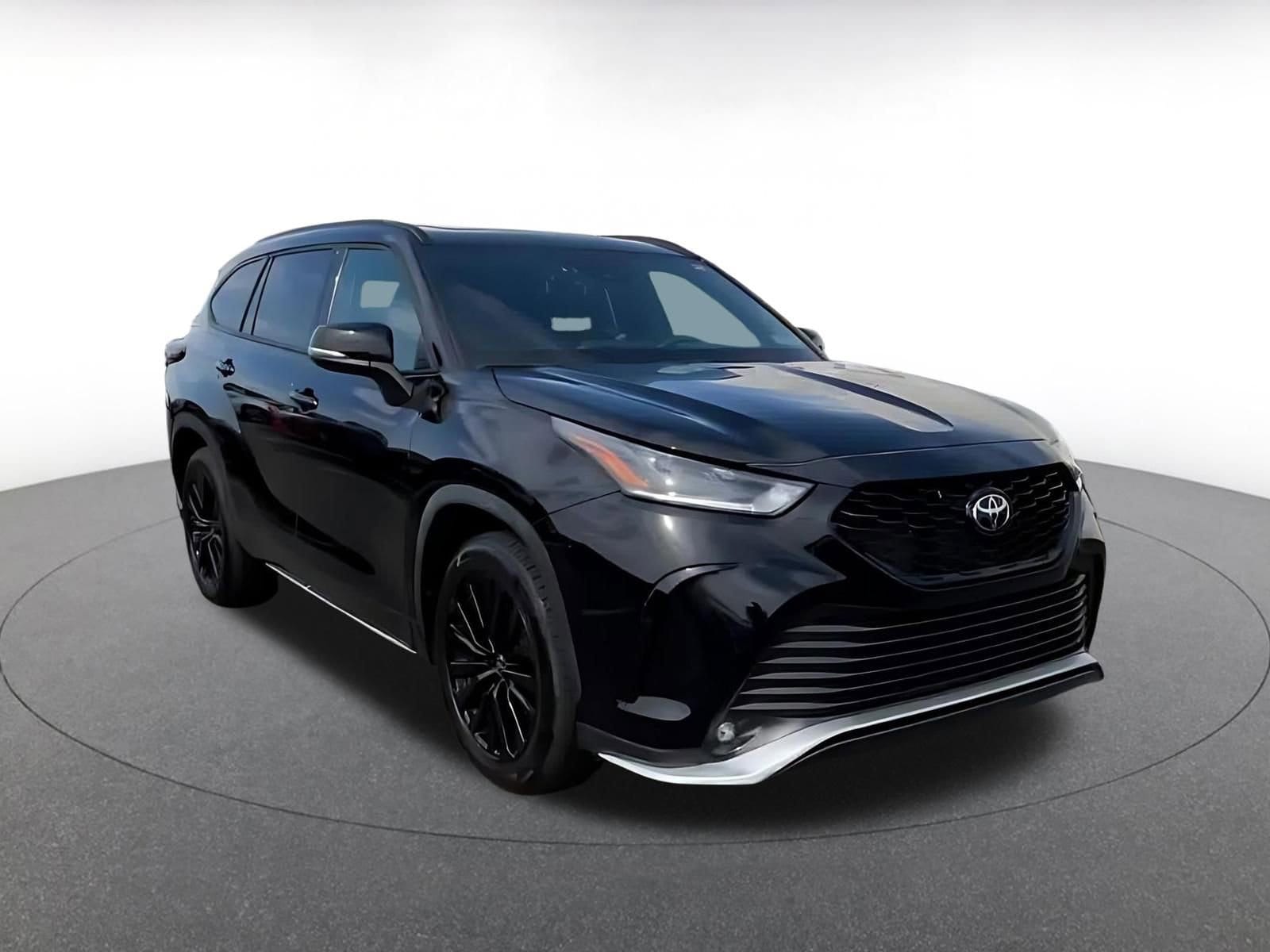 Thumbnail: 2025 Toyota Highlander - 3