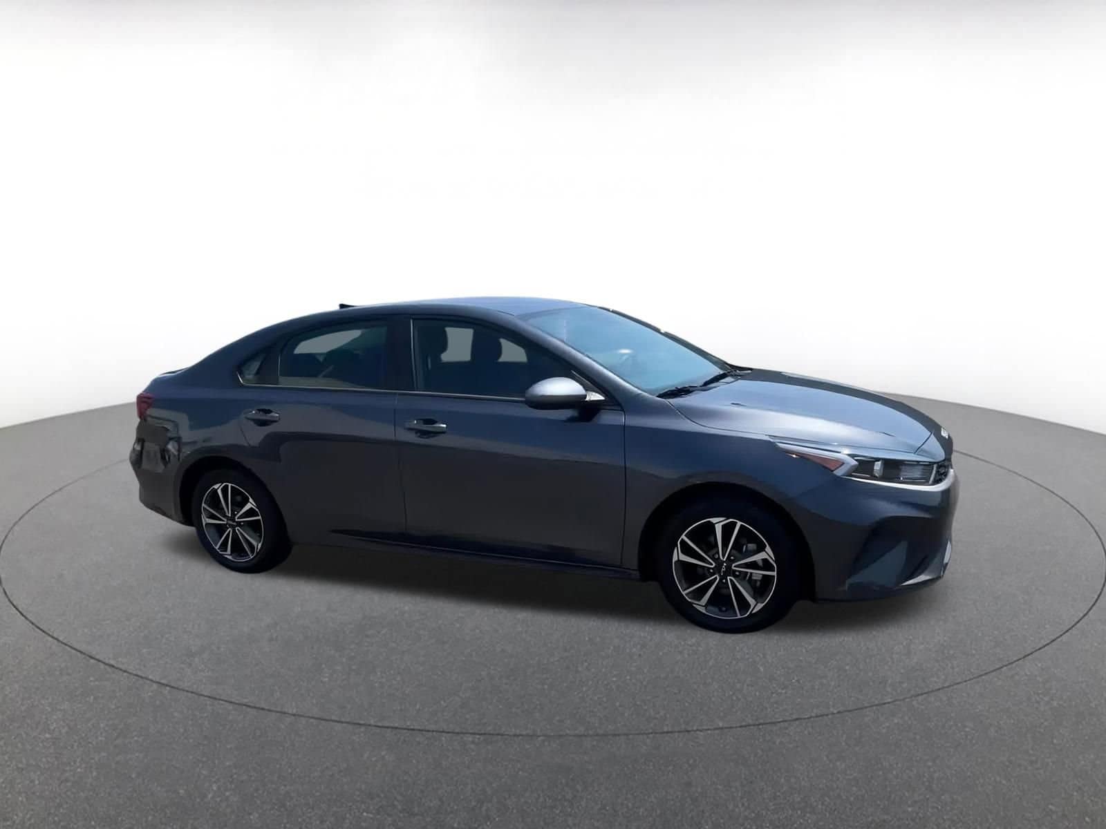Thumbnail: 2023 Kia Forte - 2