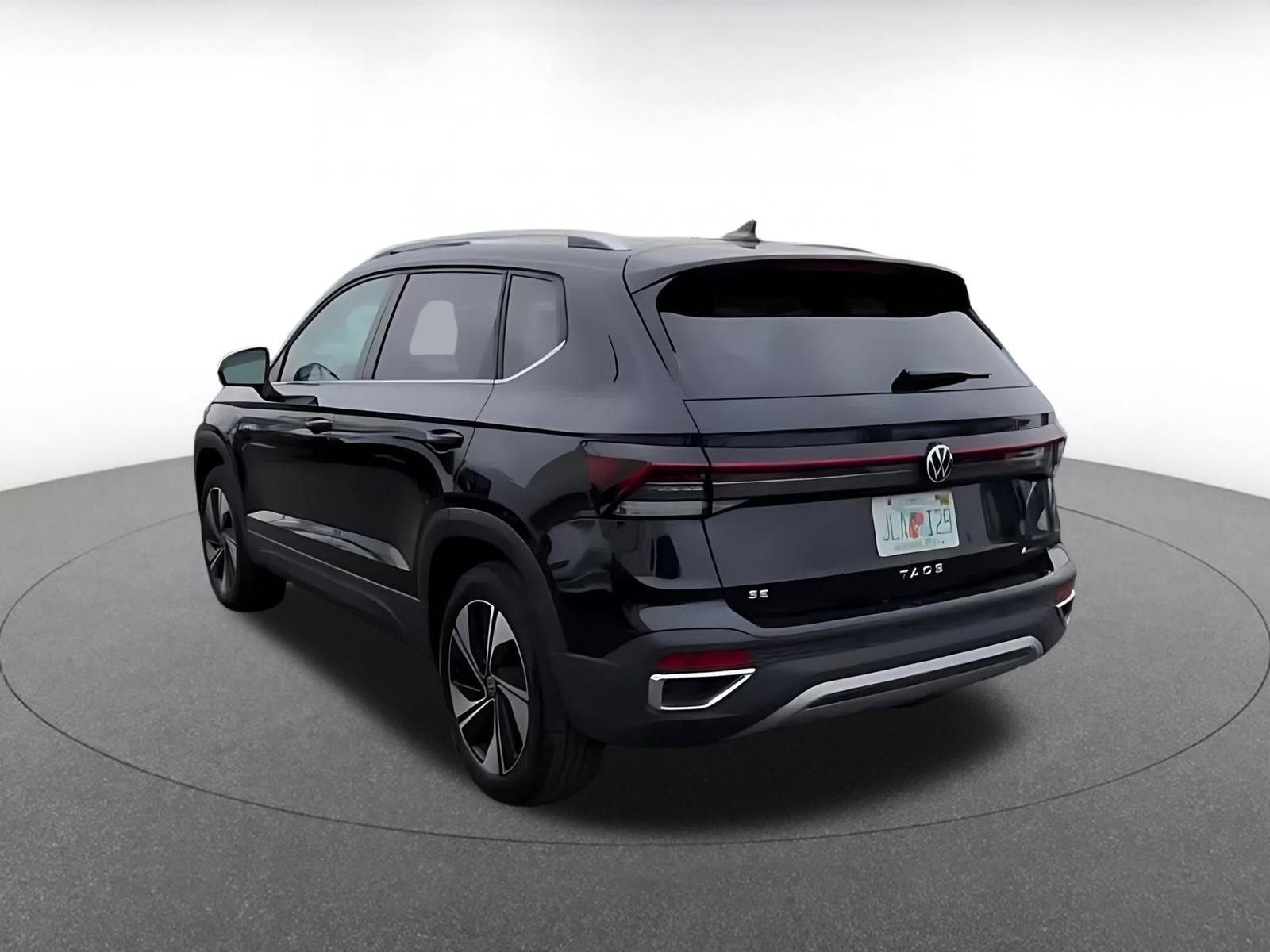 Thumbnail: 2025 Volkswagen Taos - 11