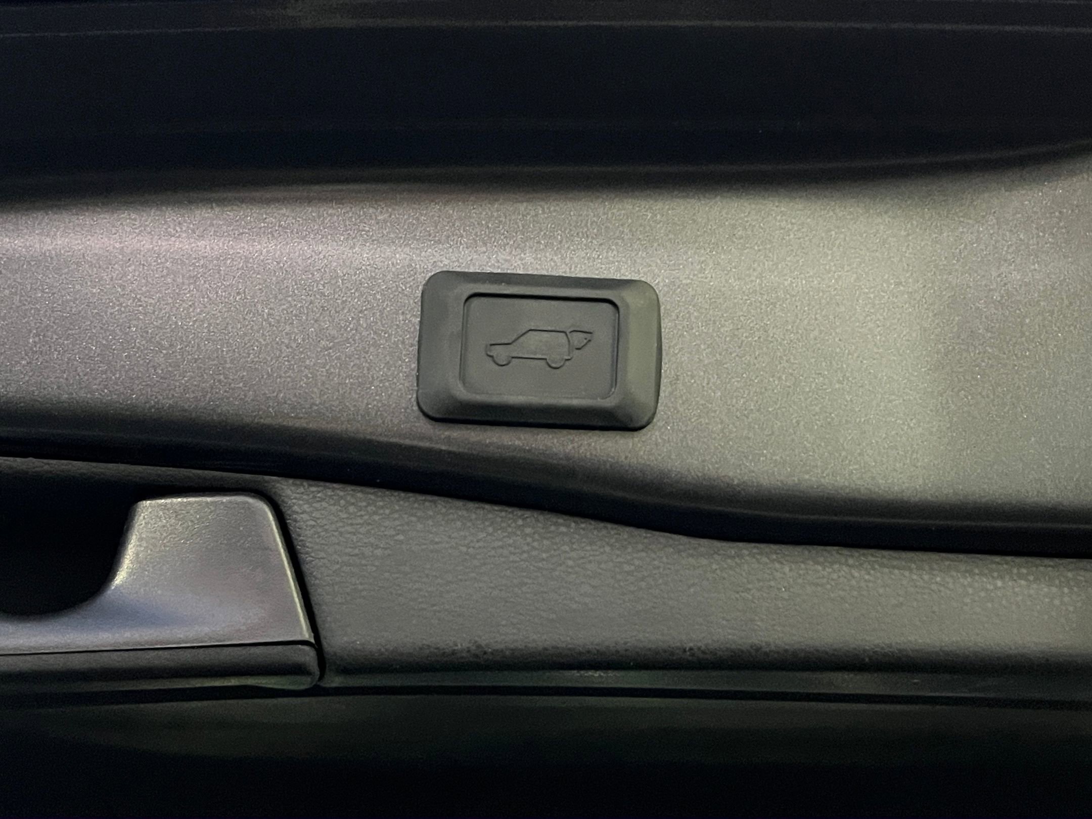 Thumbnail: 2025 Toyota RAV4 - 23