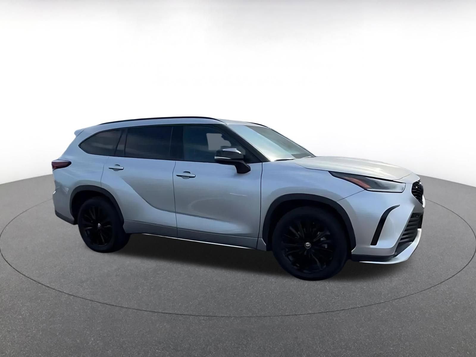 Thumbnail: 2025 Toyota Highlander - 2