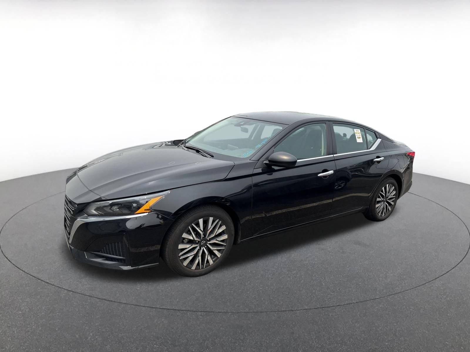 Thumbnail: 2025 Nissan Altima - 6