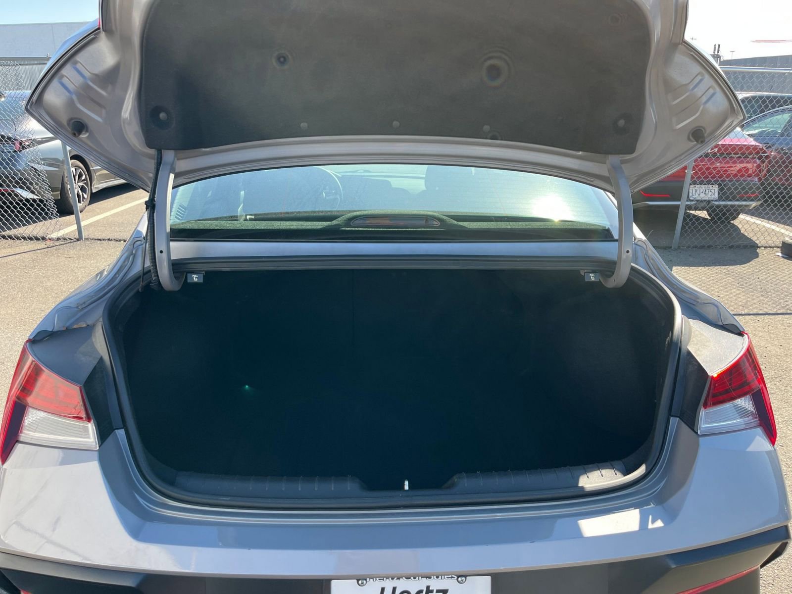 Thumbnail: 2025 Hyundai Elantra - 32