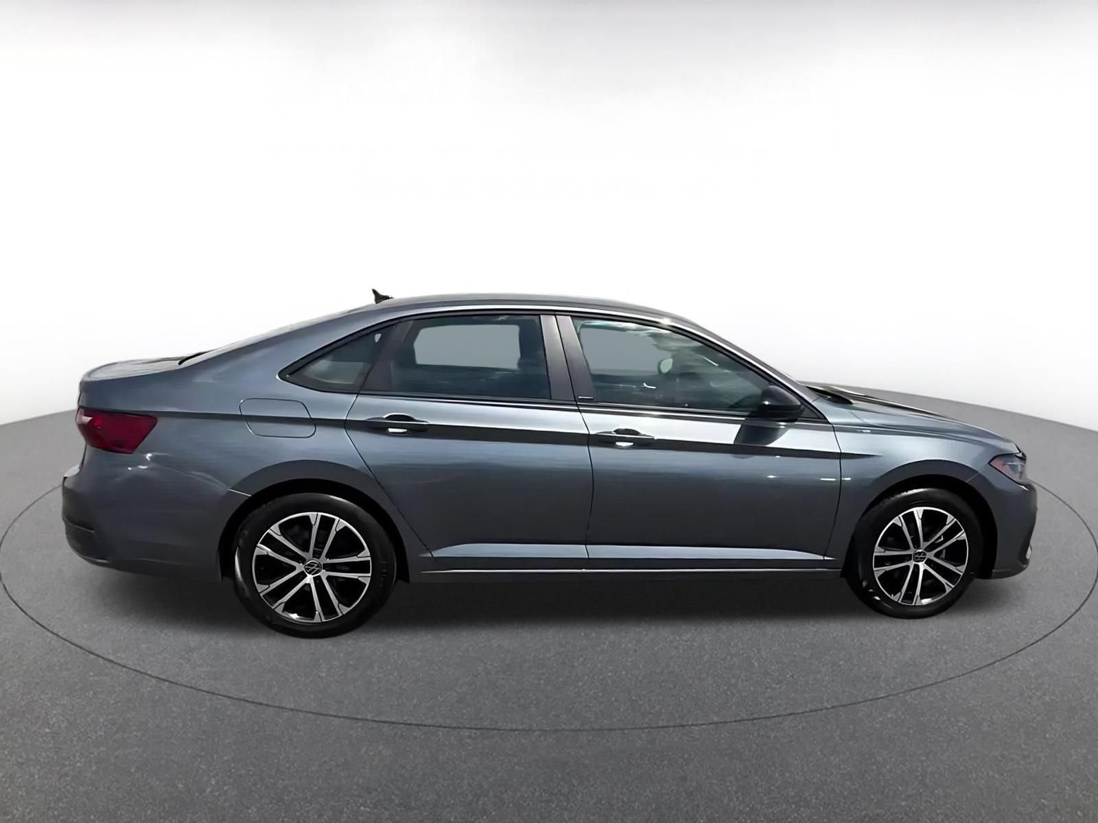 Thumbnail: 2025 Volkswagen Jetta - 16