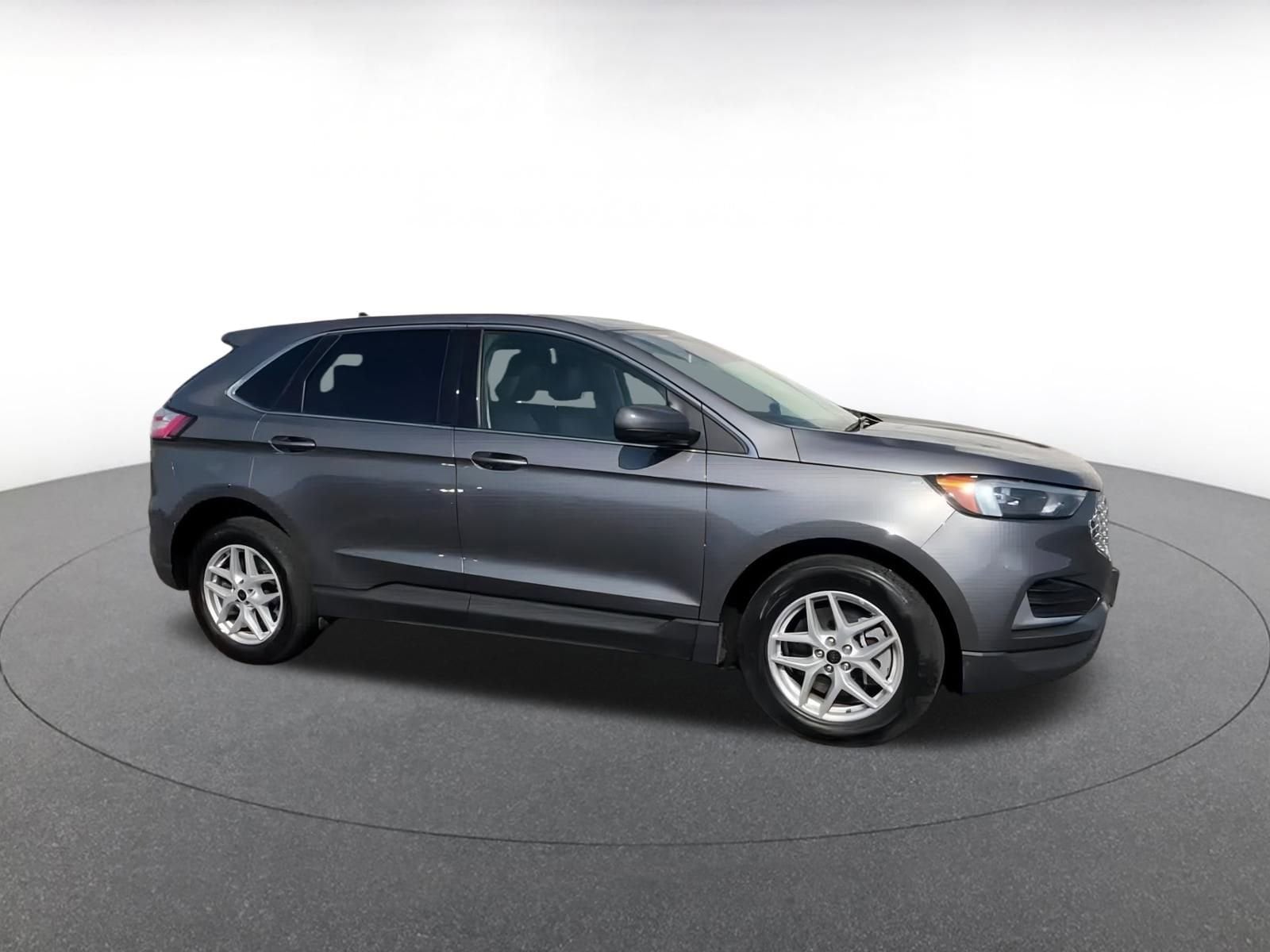 Thumbnail: 2024 Ford Edge - 2