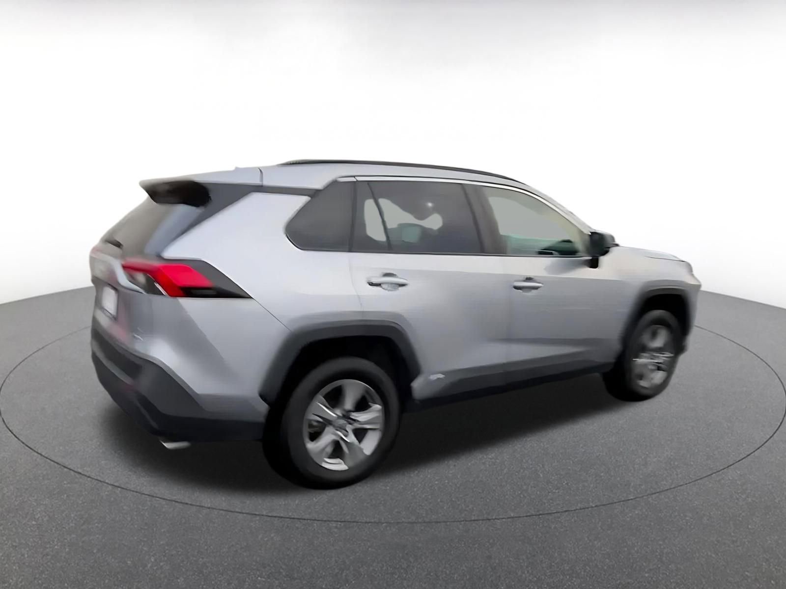 Thumbnail: 2025 Toyota RAV4 - 15