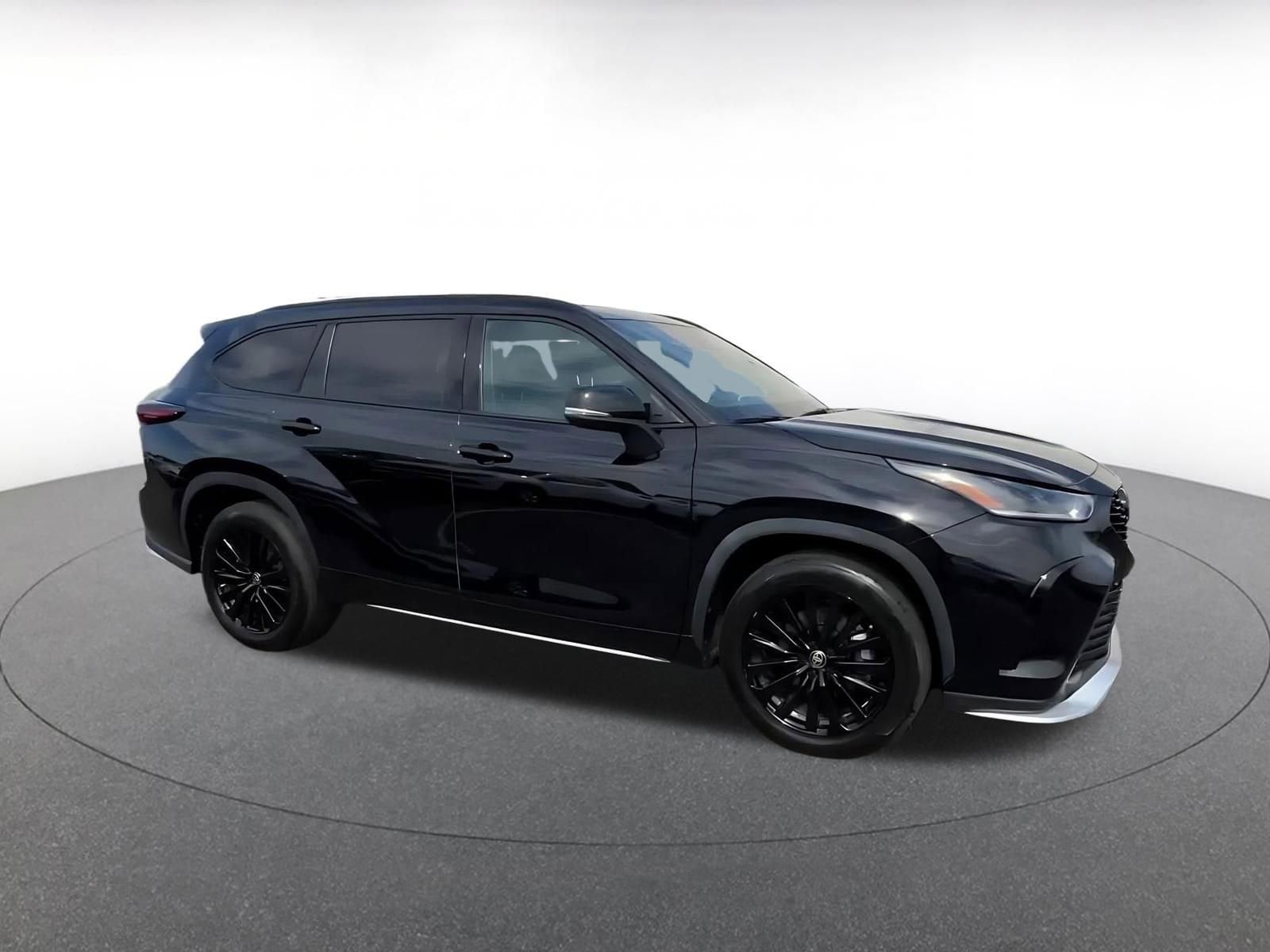 Thumbnail: 2025 Toyota Highlander - 2