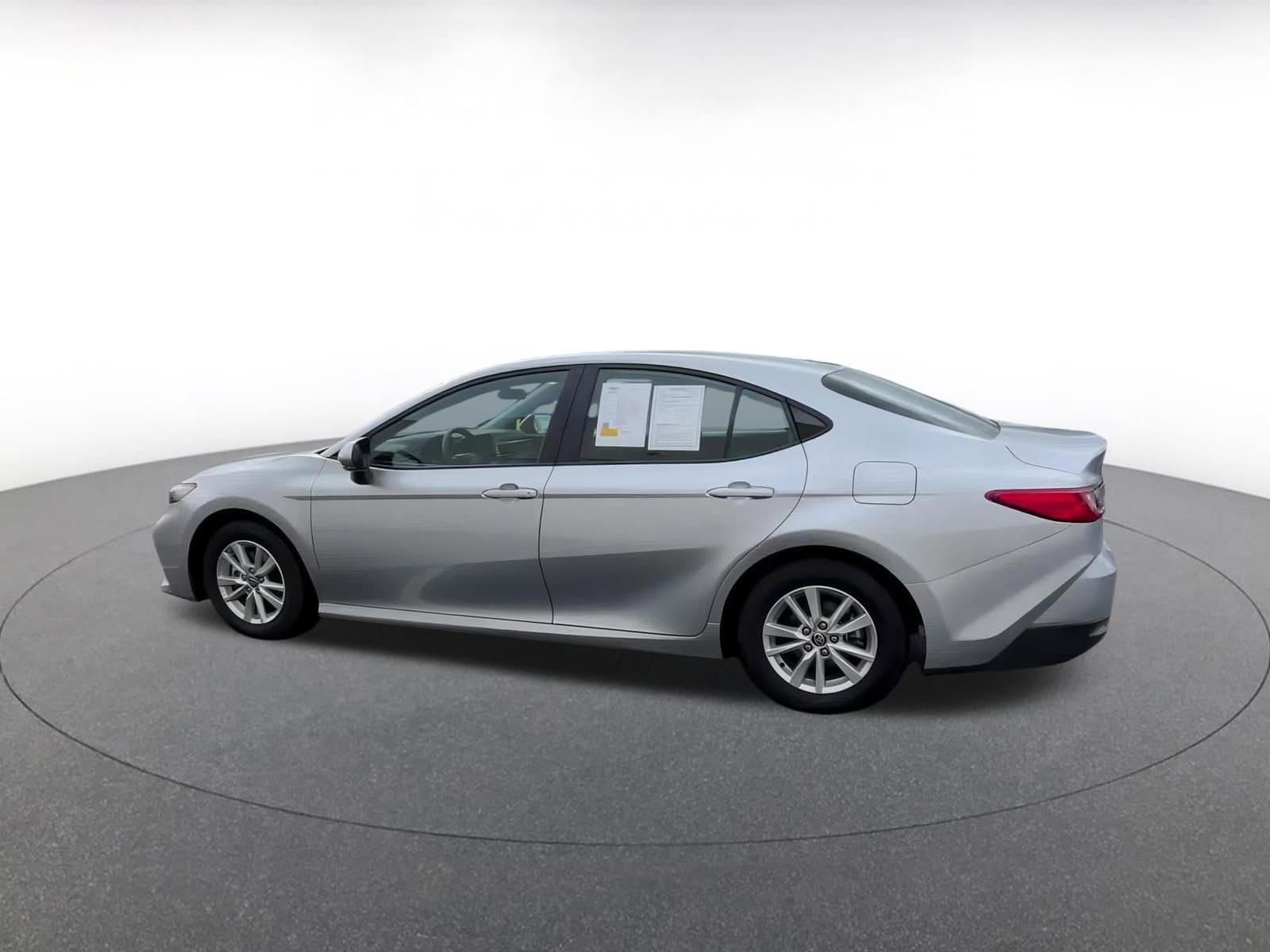 Thumbnail: 2025 Toyota Camry - 10