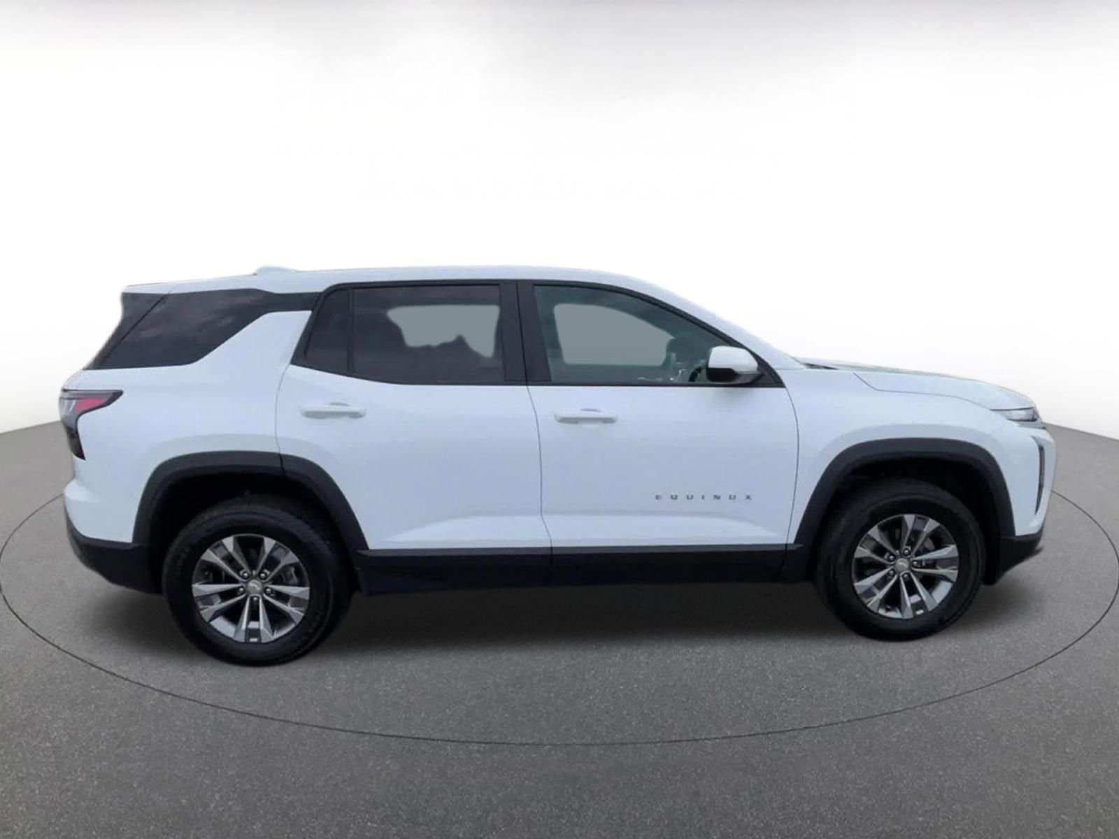 Thumbnail: 2025 Chevrolet Equinox - 16