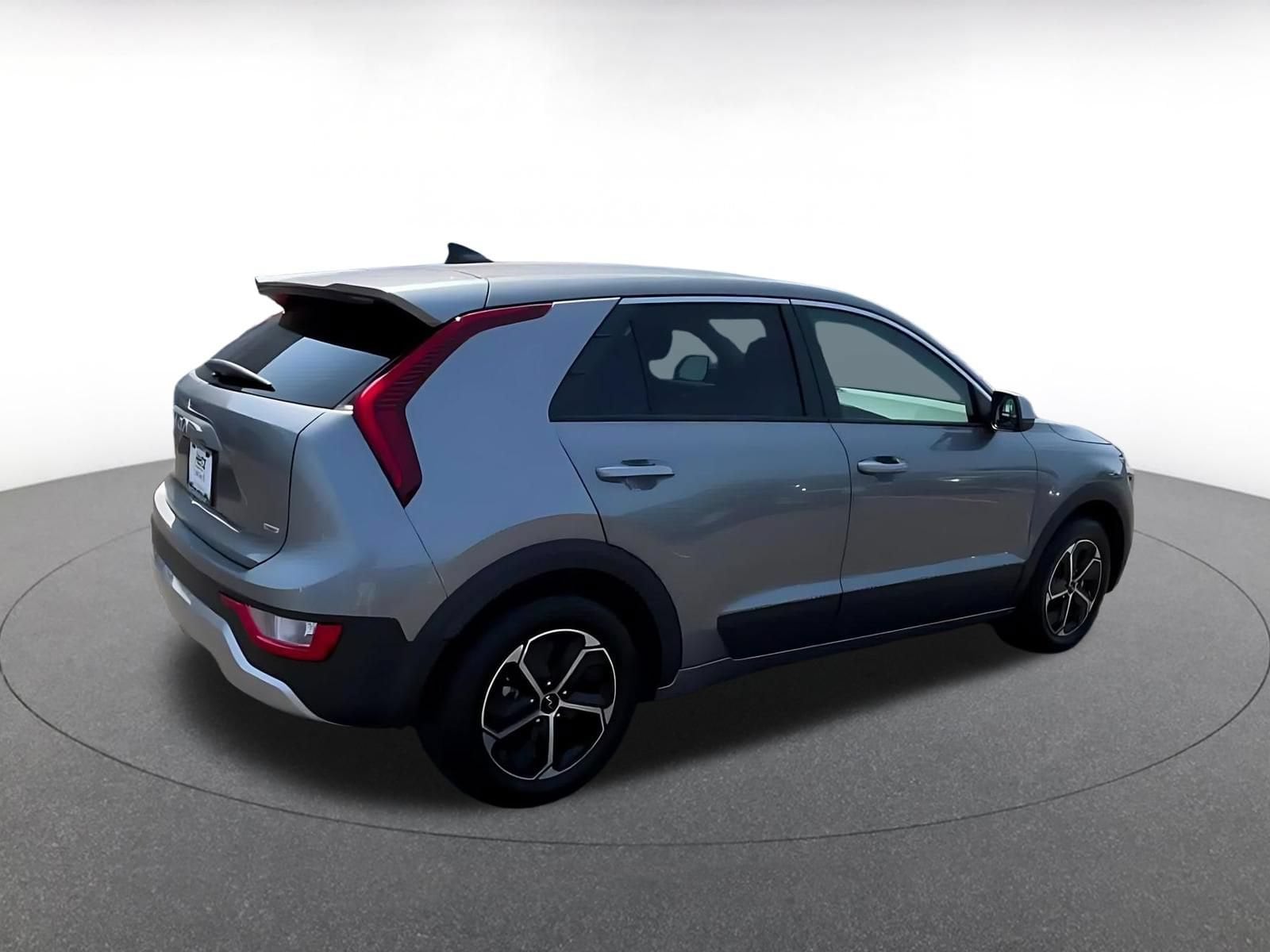 Thumbnail: 2026 Kia Niro - 15