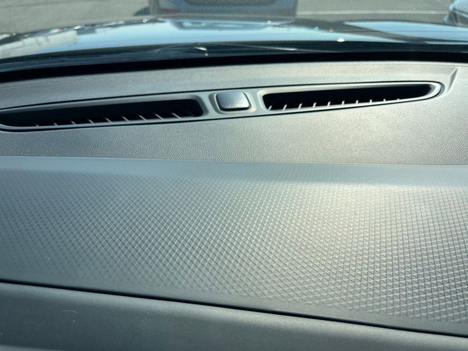 Thumbnail: 2025 Chevrolet Trax - 17