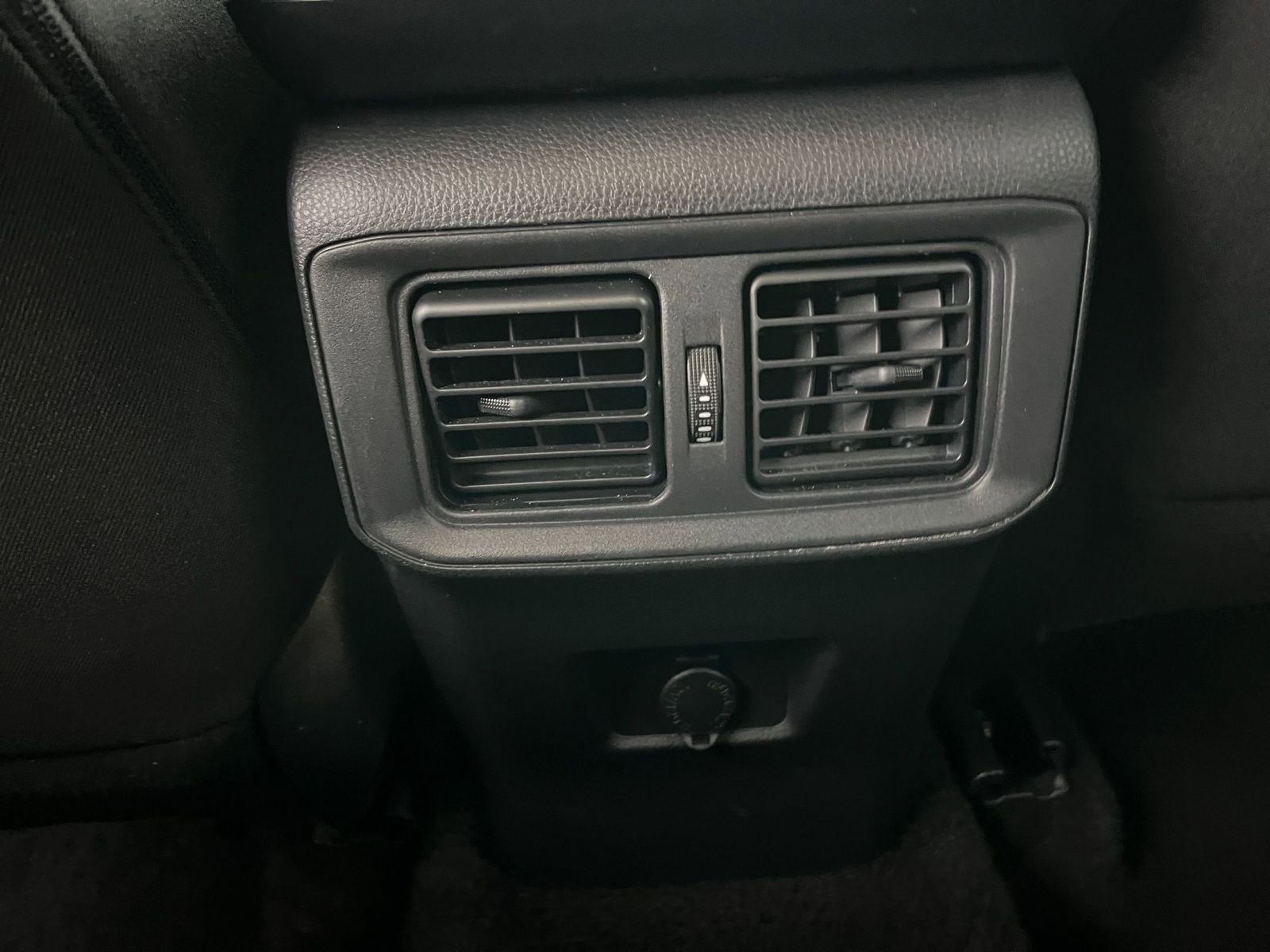 Thumbnail: 2025 Toyota RAV4 - 23