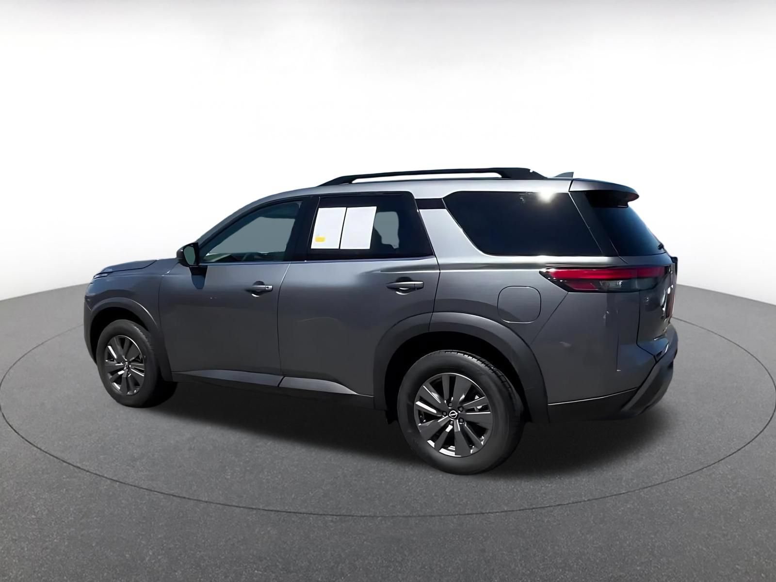 Thumbnail: 2025 Nissan Pathfinder - 10