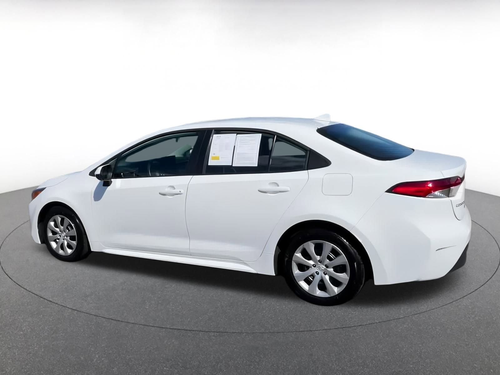 Thumbnail: 2024 Toyota Corolla - 10