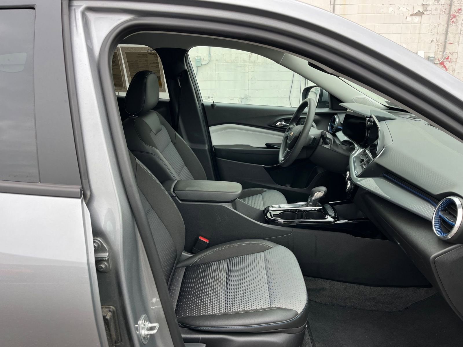 Thumbnail: 2025 Chevrolet Trax - 26