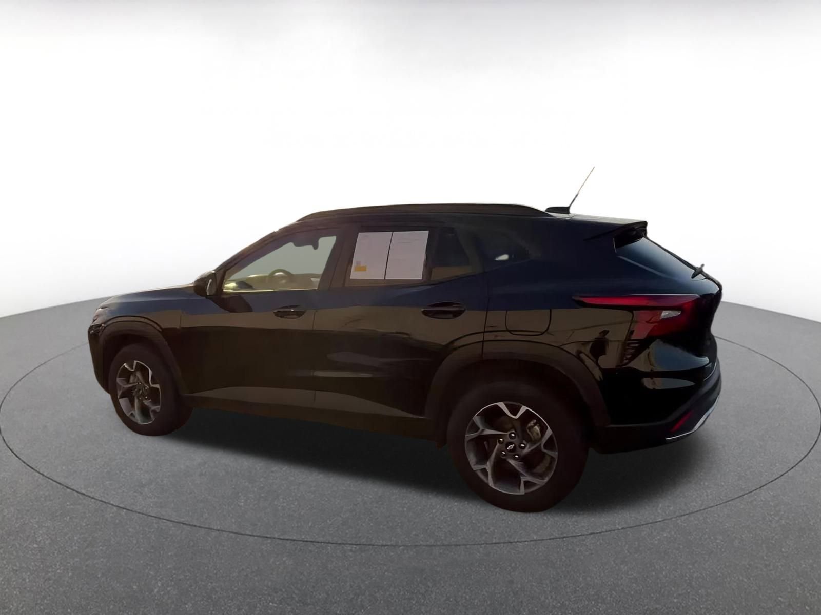 Thumbnail: 2025 Chevrolet Trax - 10