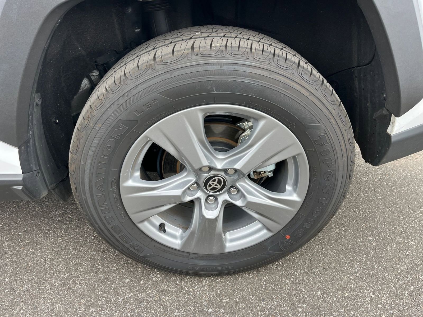 Thumbnail: 2025 Toyota RAV4 - 29