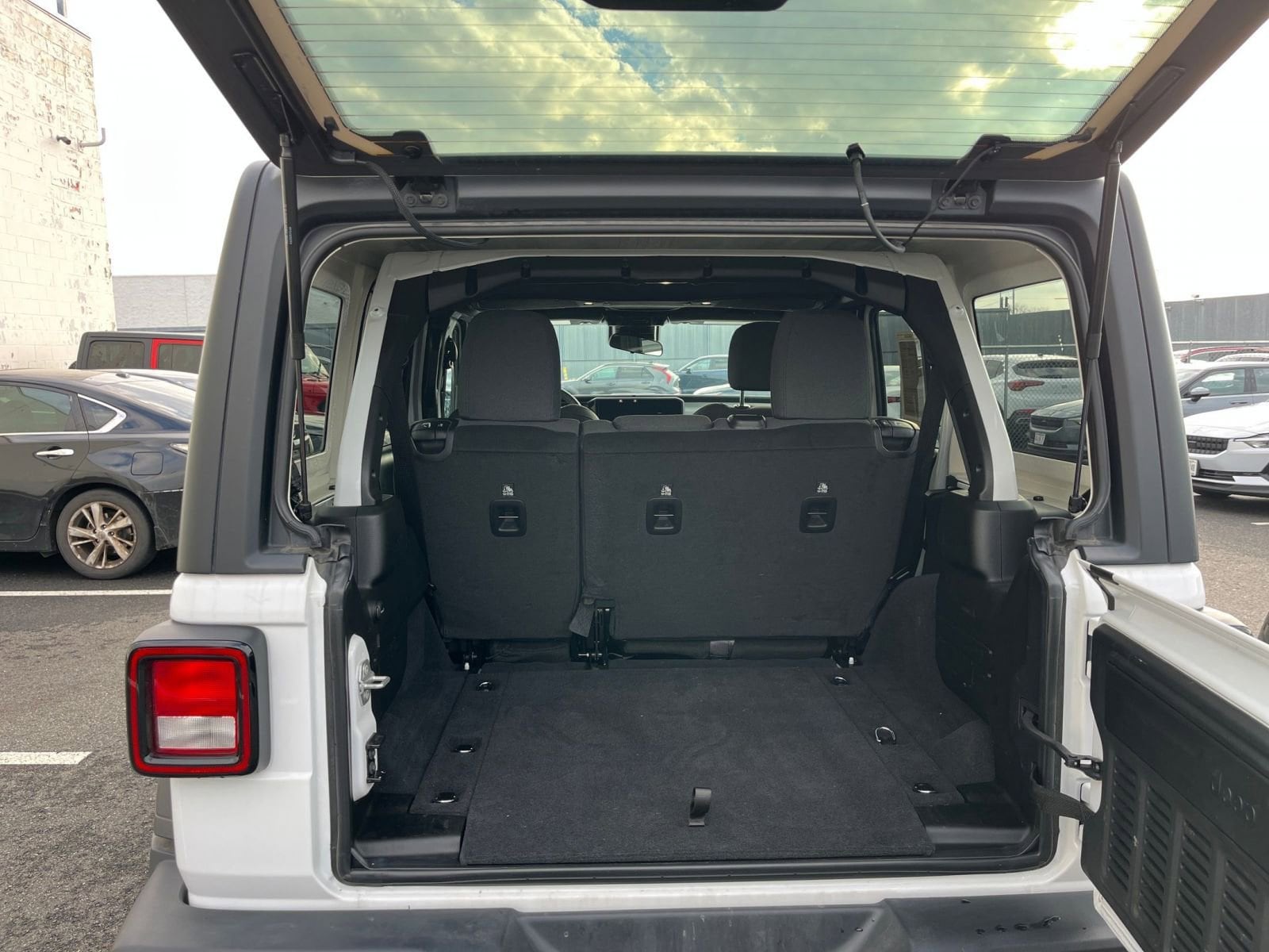 Thumbnail: 2025 Jeep Wrangler - 30