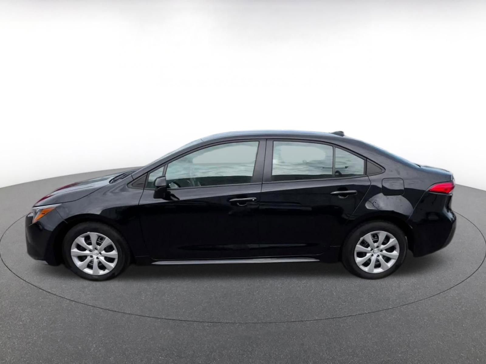 Thumbnail: 2025 Toyota Corolla - 8
