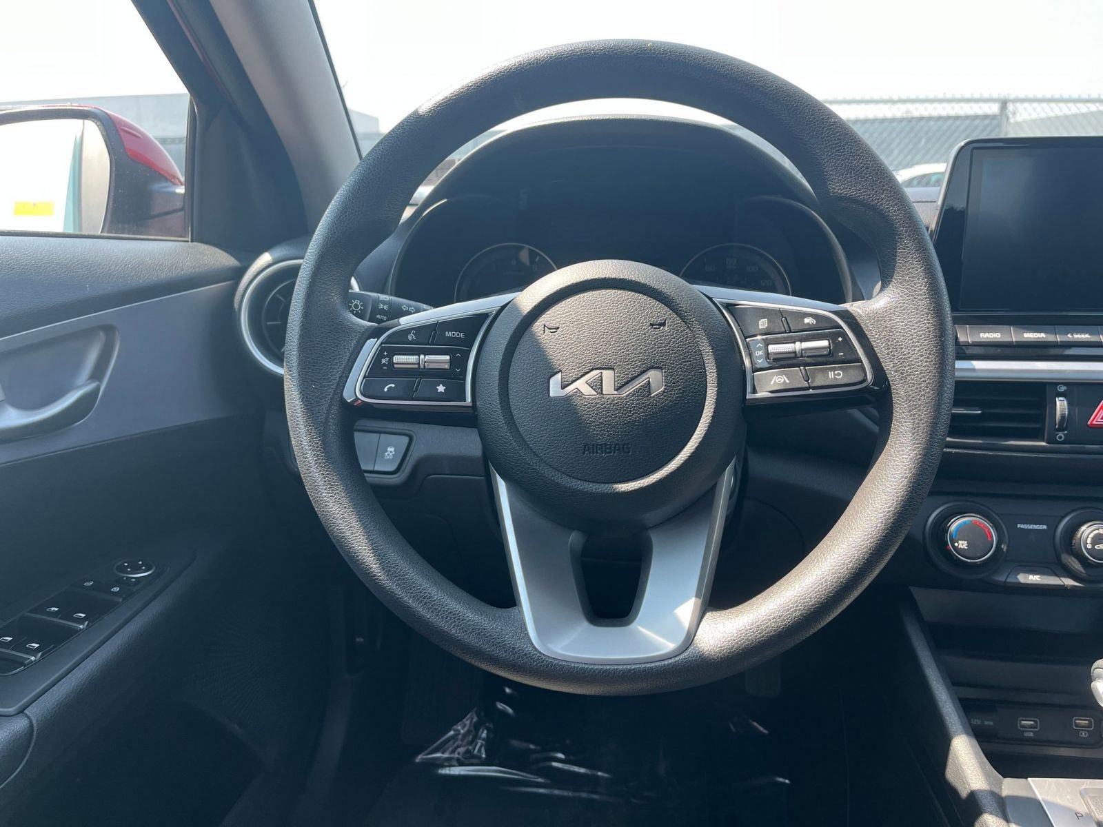 Thumbnail: 2024 Kia Forte - 27