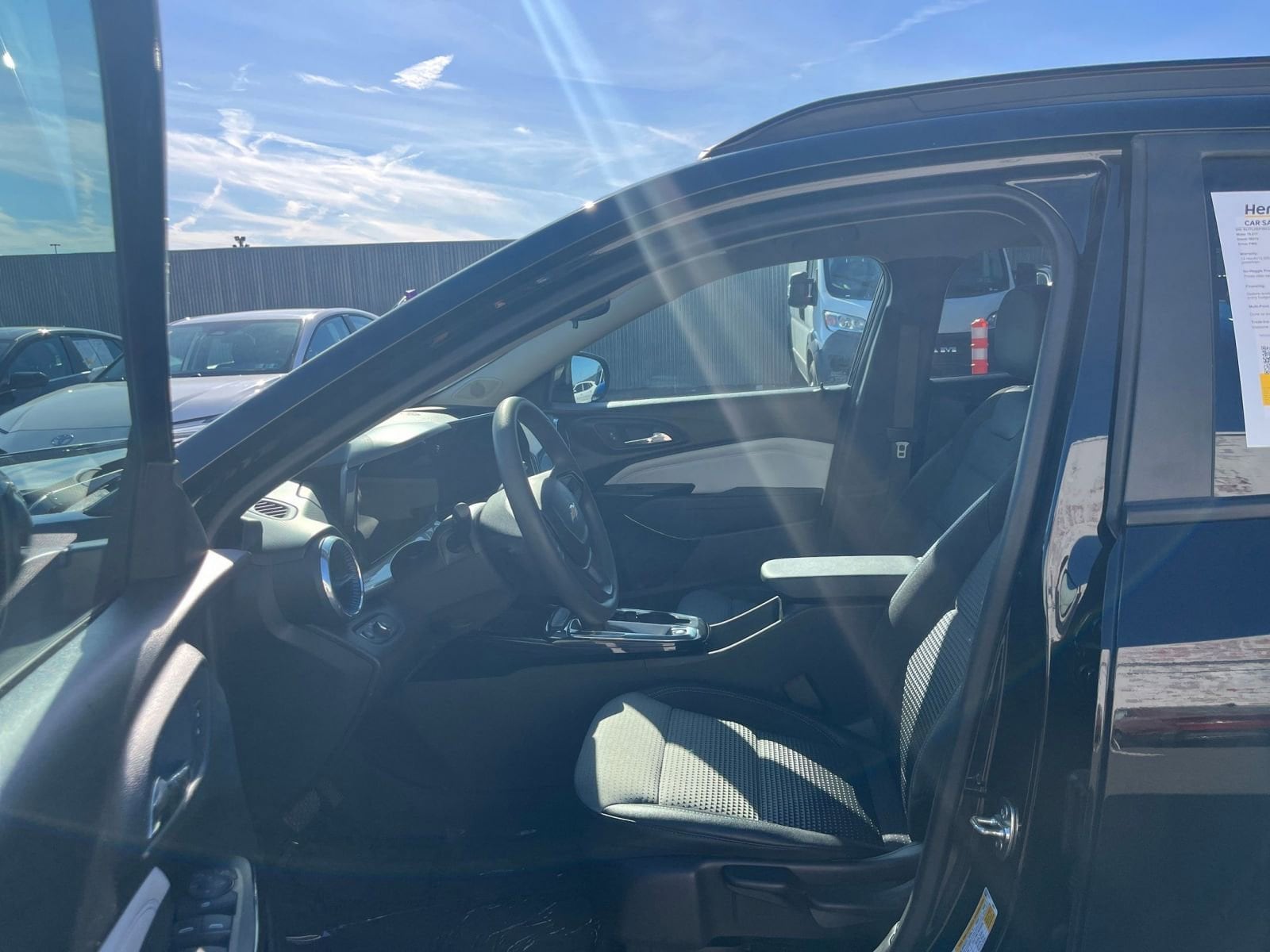 Thumbnail: 2025 Chevrolet Trax - 27