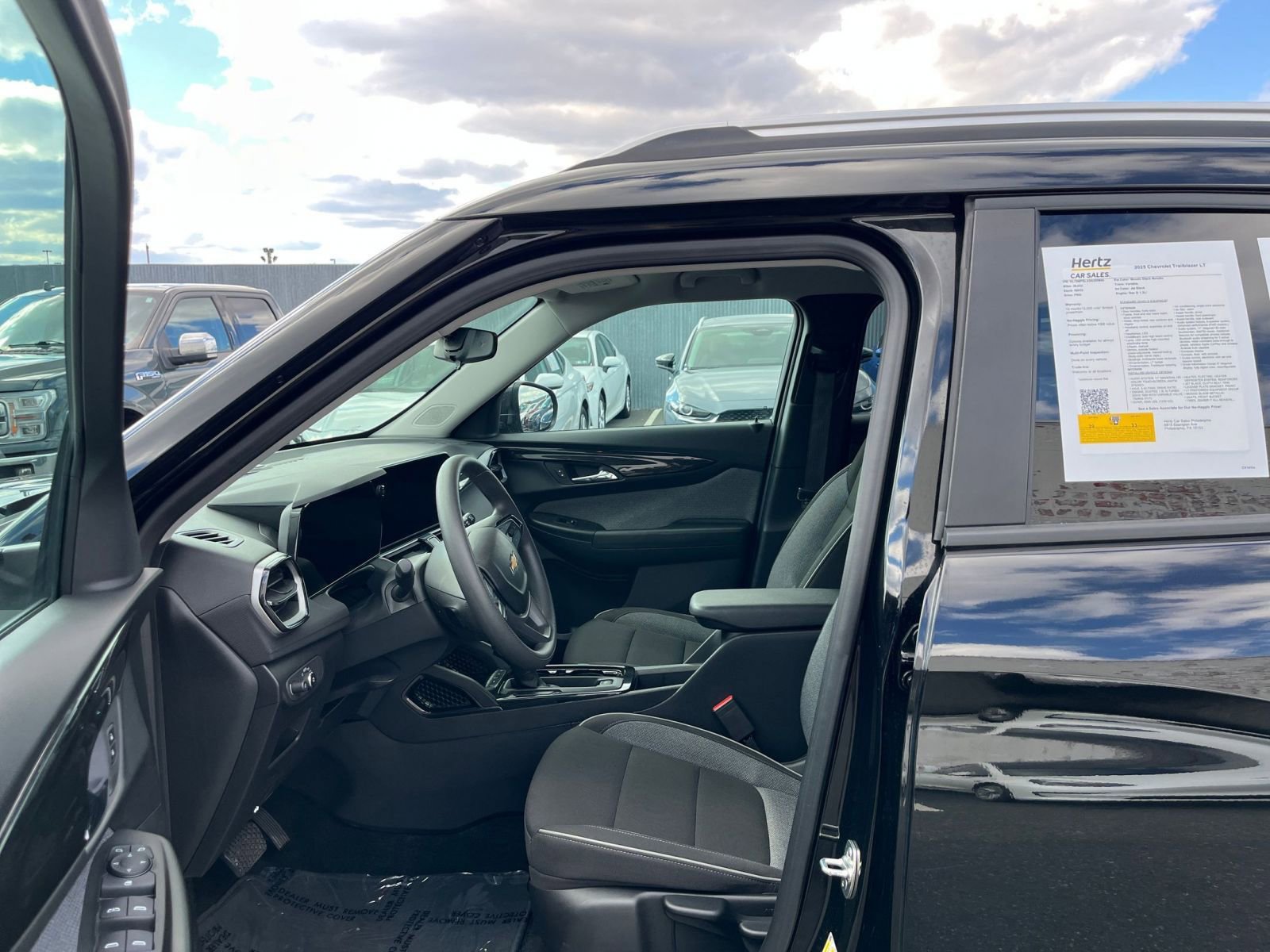 Thumbnail: 2025 Chevrolet TrailBlazer - 26