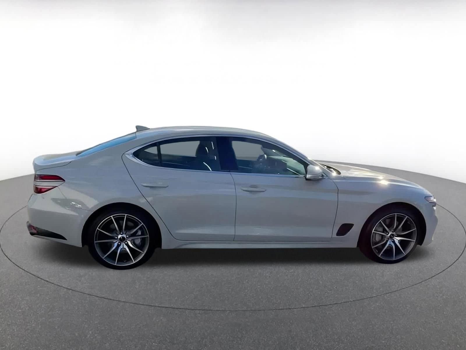 Thumbnail: 2025 Genesis G70 - 16