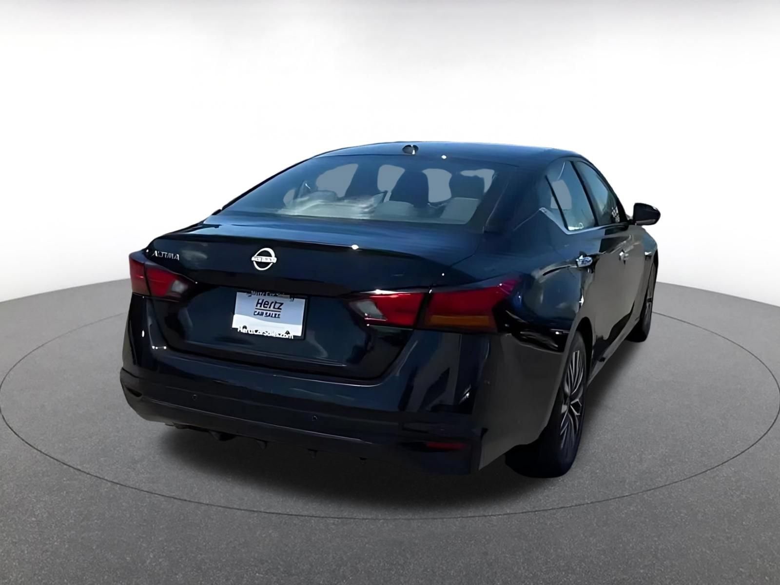 Thumbnail: 2025 Nissan Altima - 13