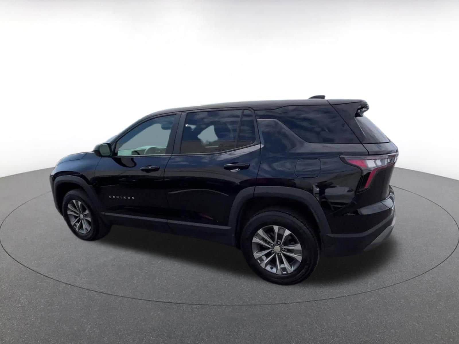 Thumbnail: 2025 Chevrolet Equinox - 10