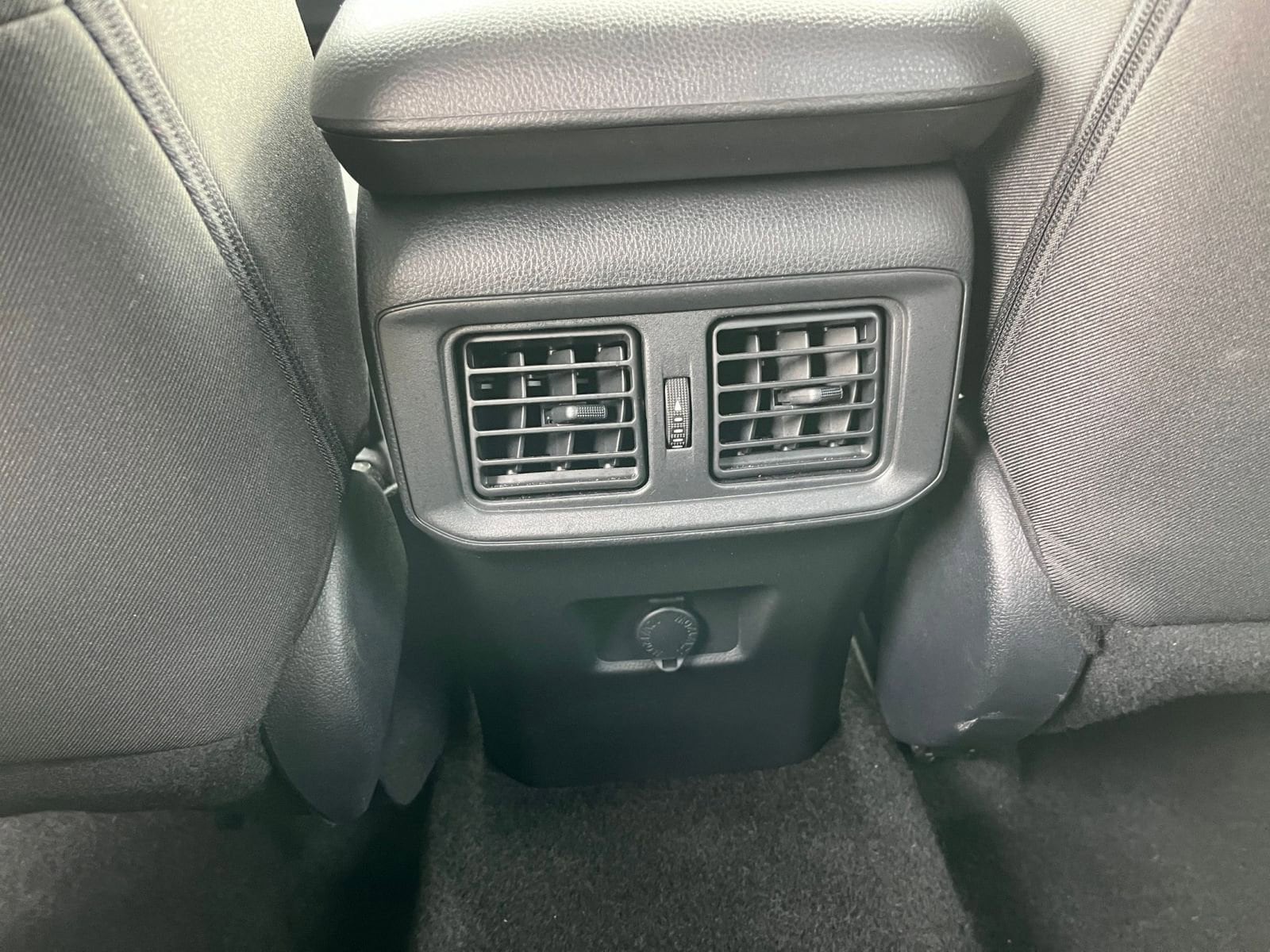 Thumbnail: 2025 Toyota RAV4 - 23