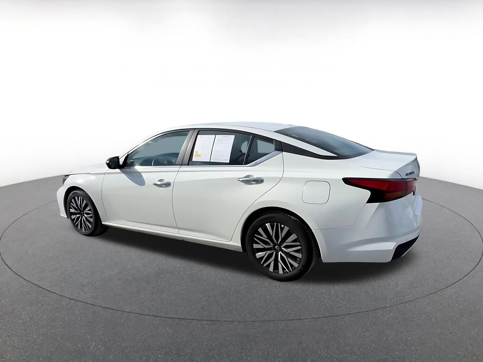 Thumbnail: 2025 Nissan Altima - 10