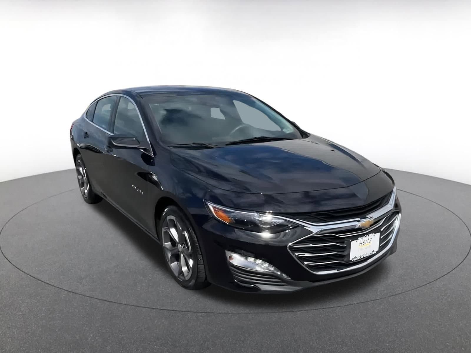 Thumbnail: 2024 Chevrolet Malibu - 3