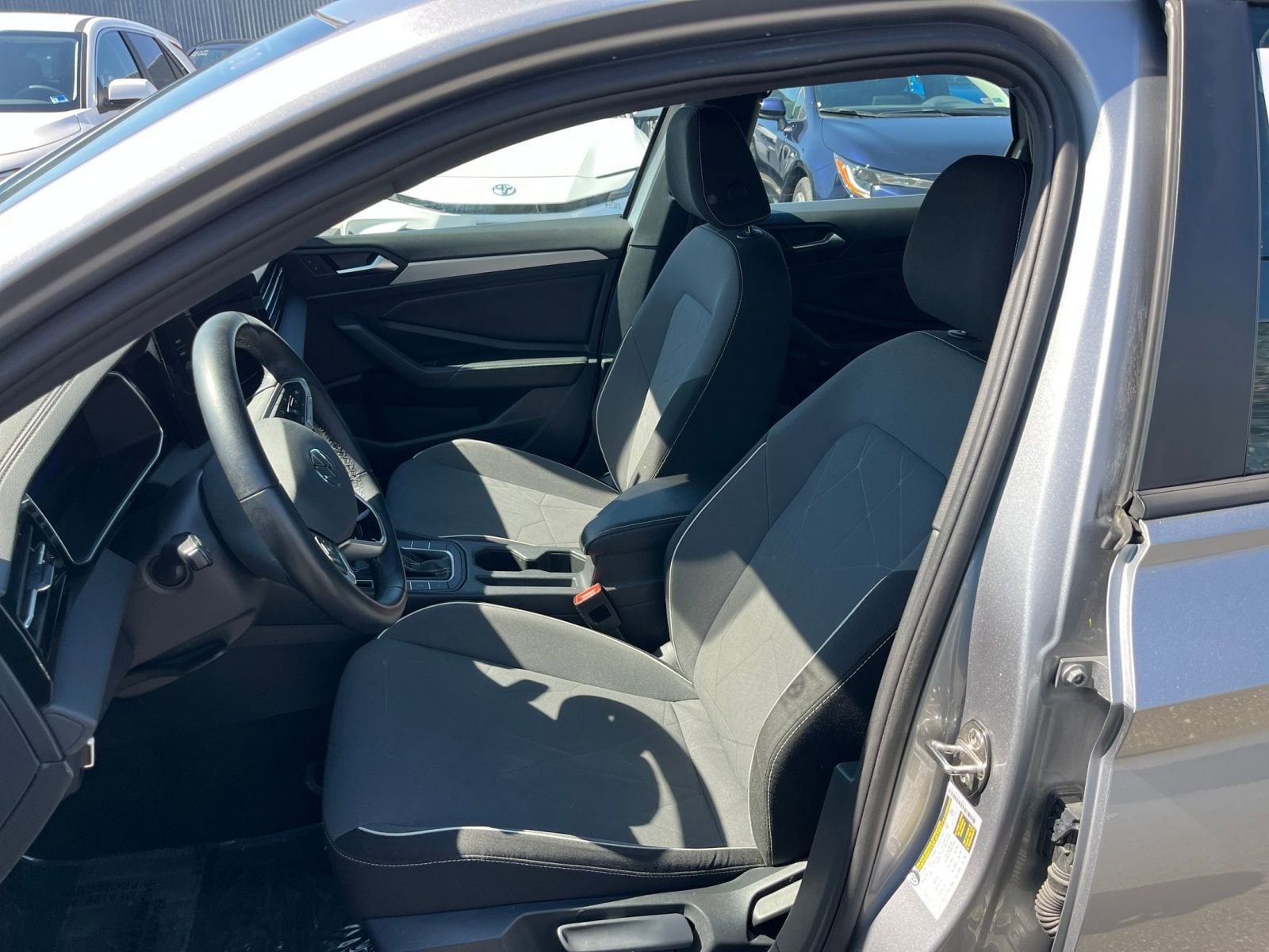 Thumbnail: 2025 Volkswagen Jetta - 34