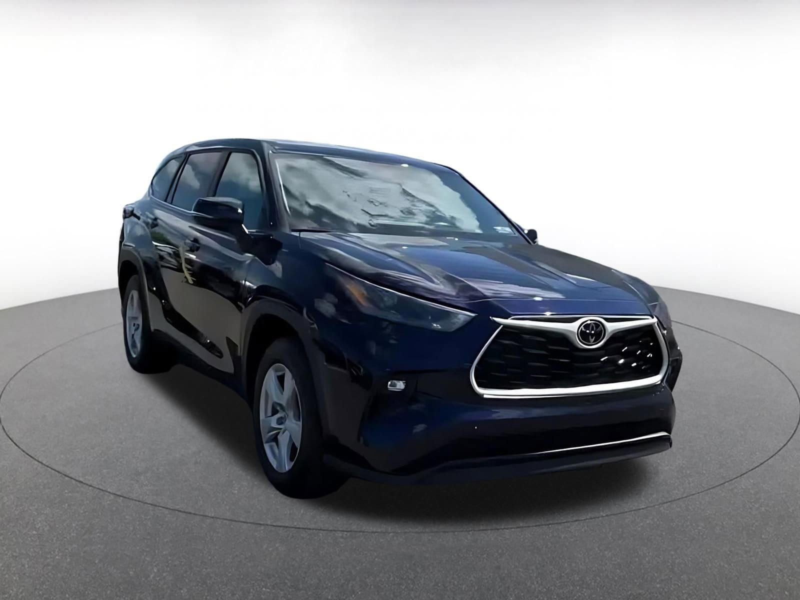Thumbnail: 2025 Toyota Highlander - 3
