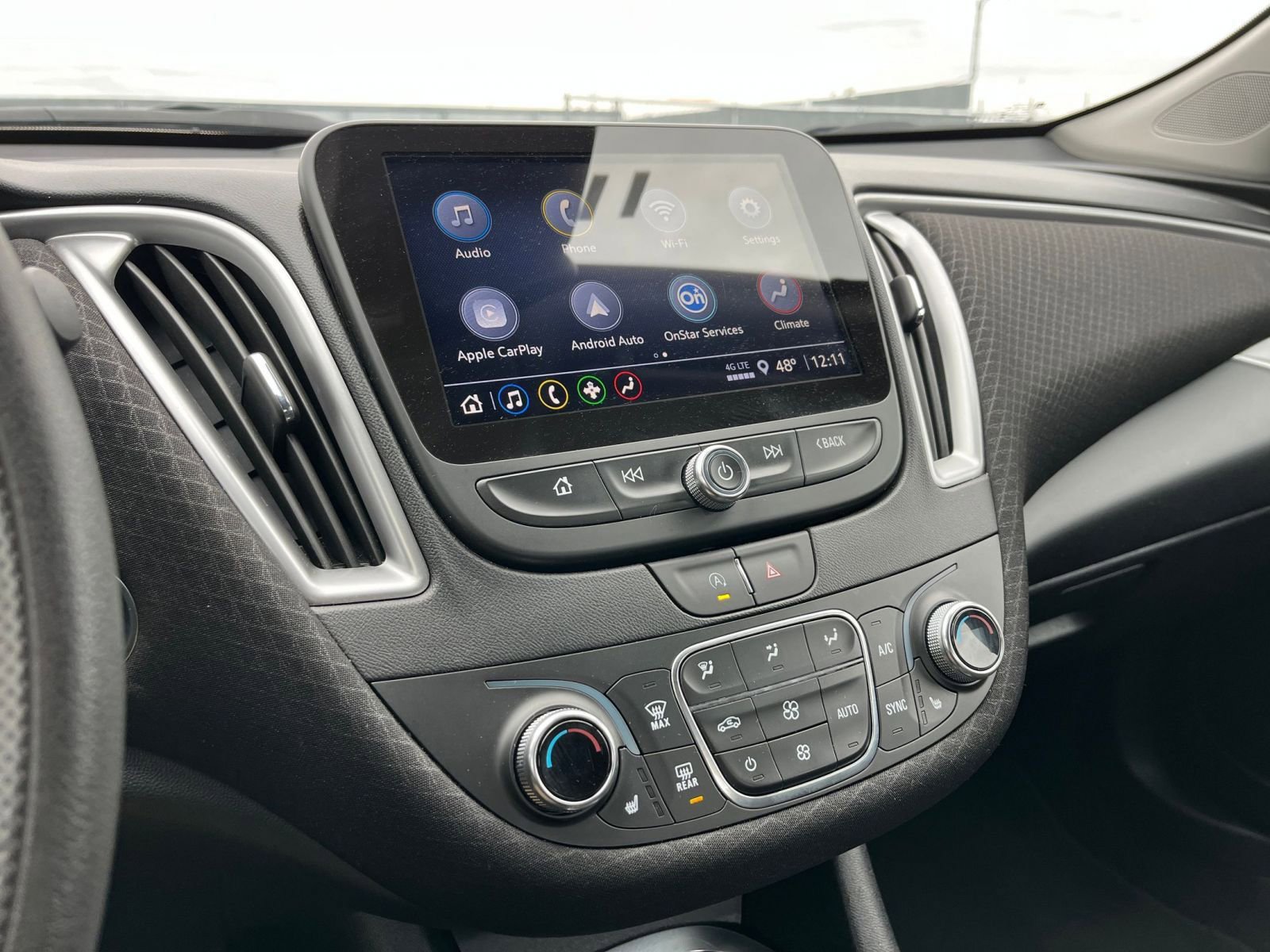 Thumbnail: 2024 Chevrolet Malibu - 21