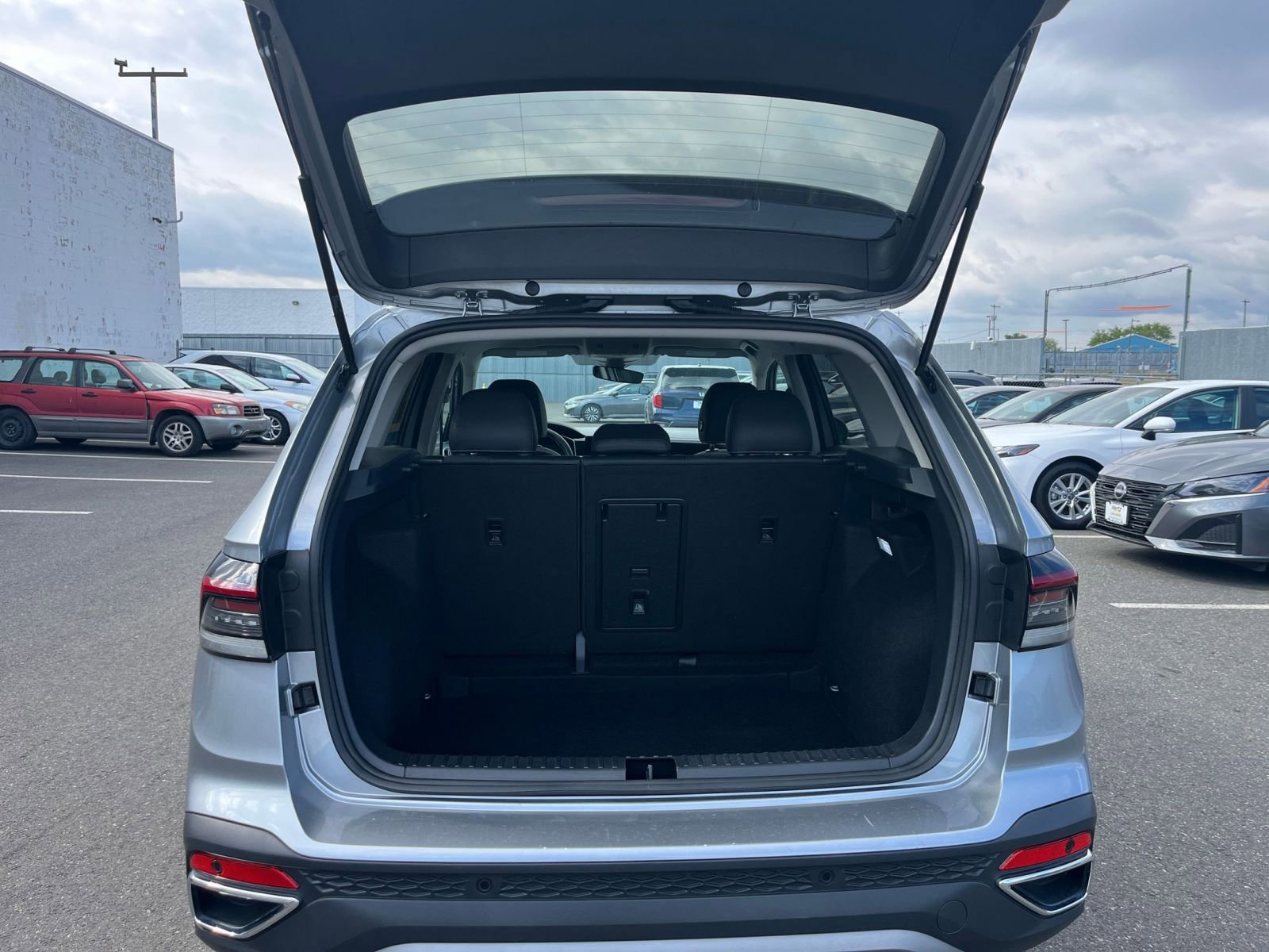 Thumbnail: 2025 Volkswagen Taos - 31