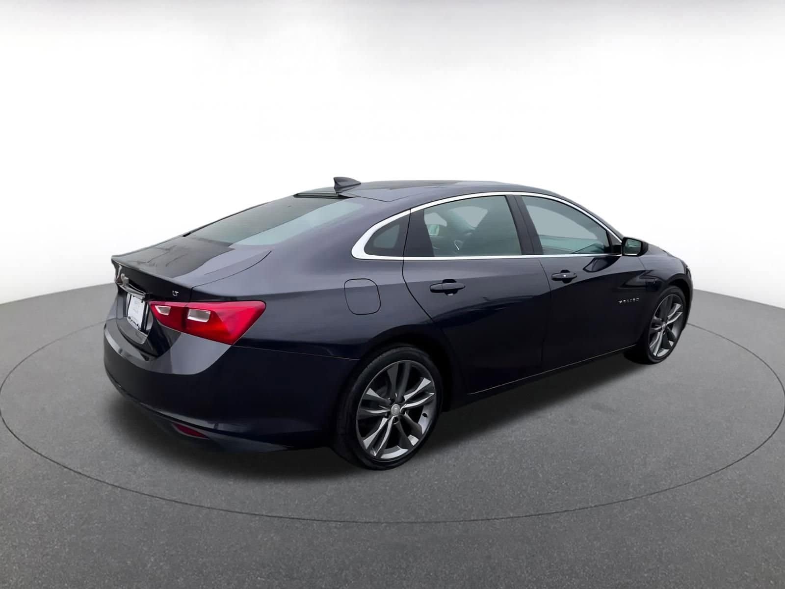 Thumbnail: 2023 Chevrolet Malibu - 15