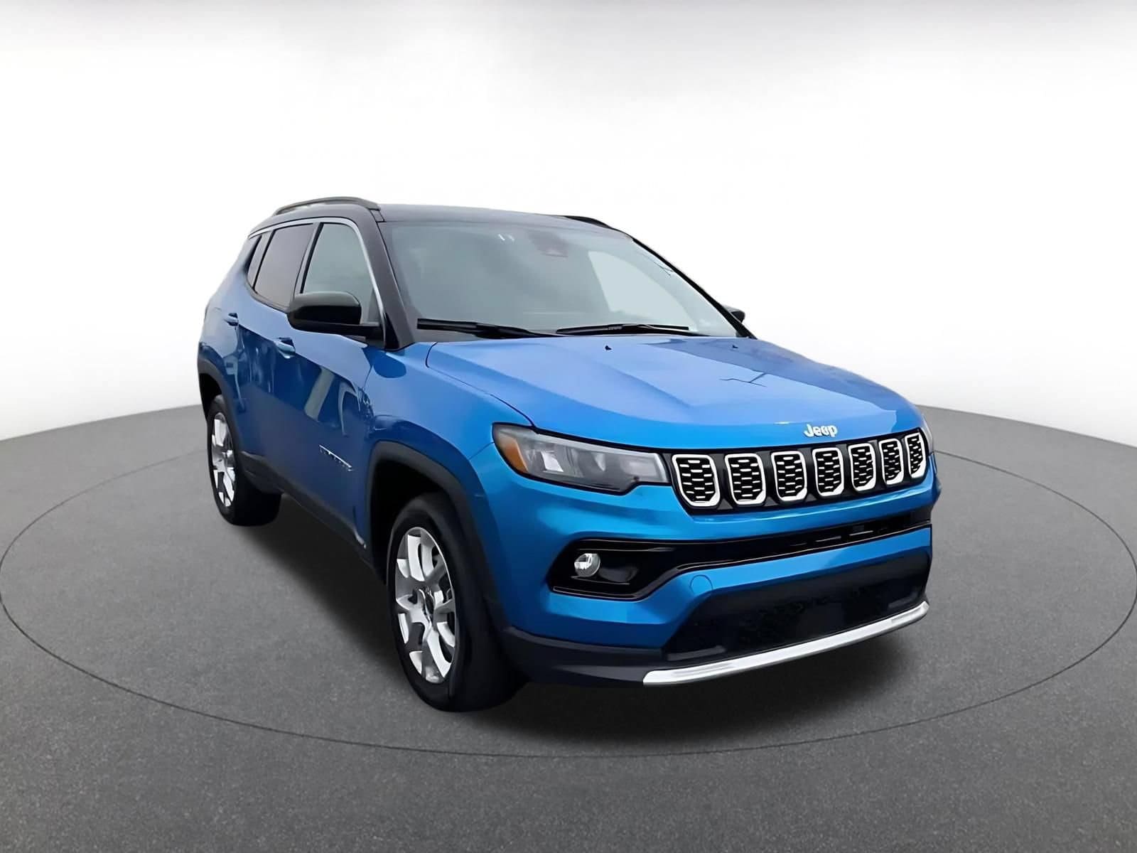 Thumbnail: 2025 Jeep Compass - 3