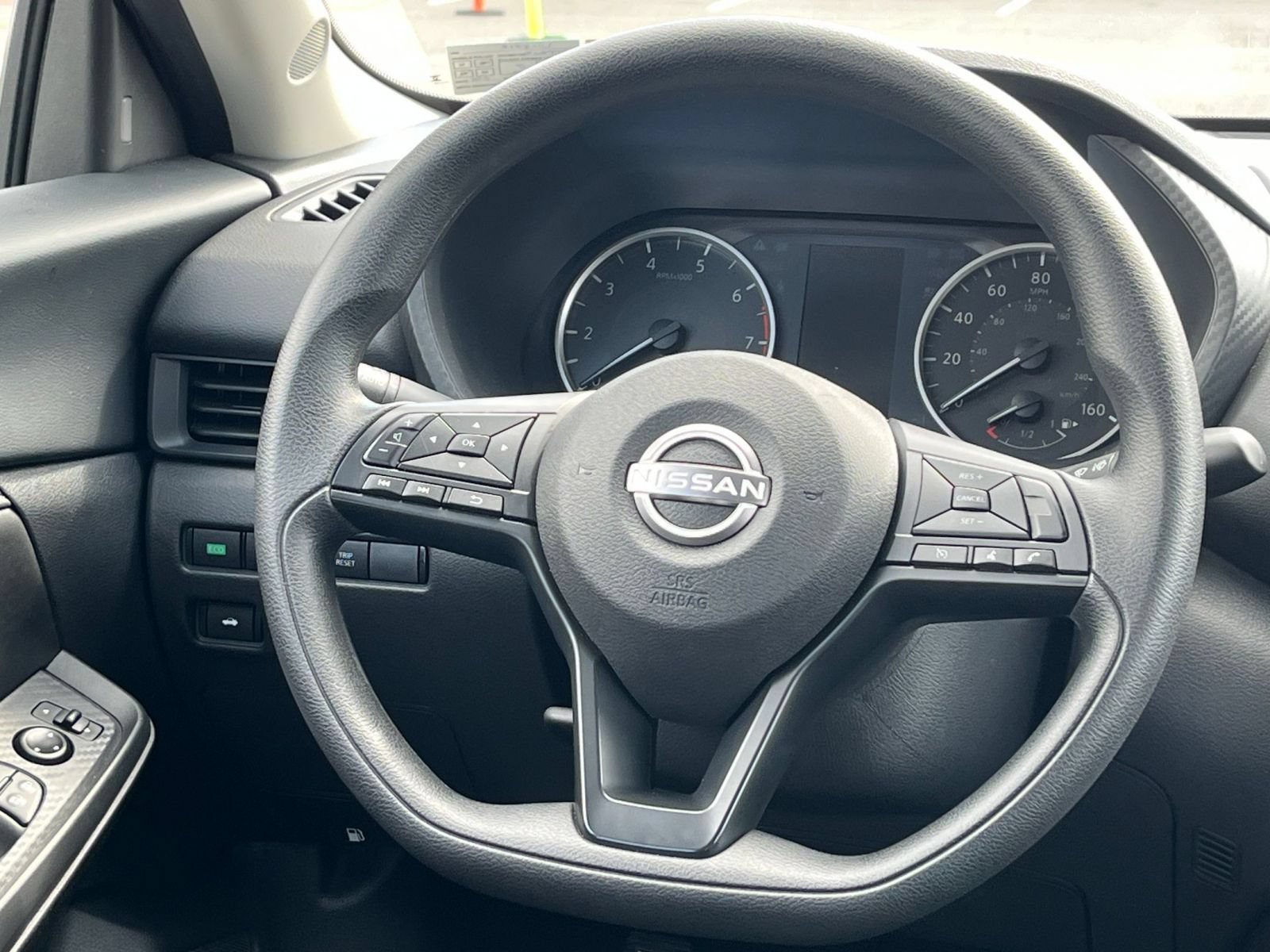 Thumbnail: 2025 Nissan Sentra - 25