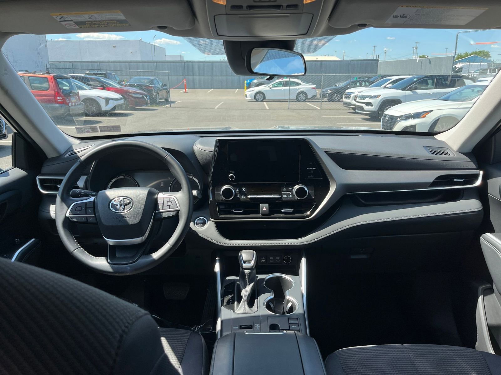 Thumbnail: 2025 Toyota Highlander - 35