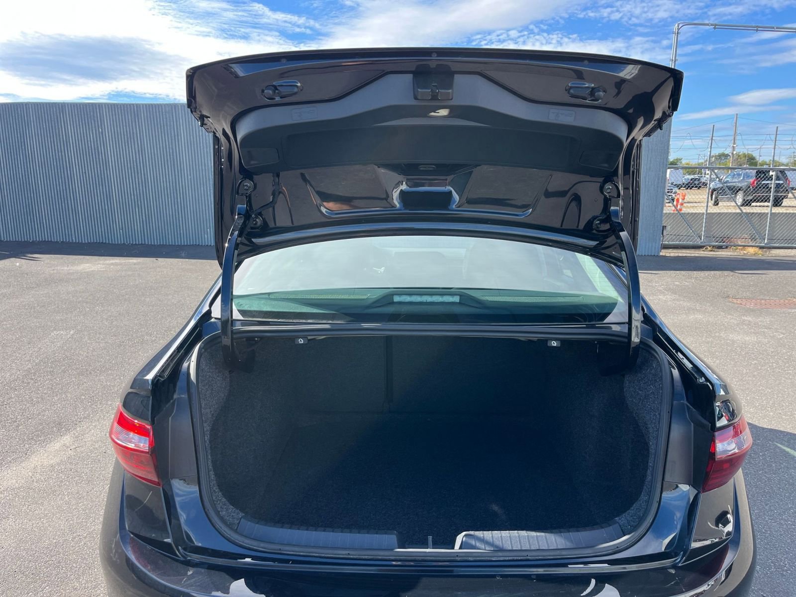 Thumbnail: 2025 Volkswagen Jetta - 30