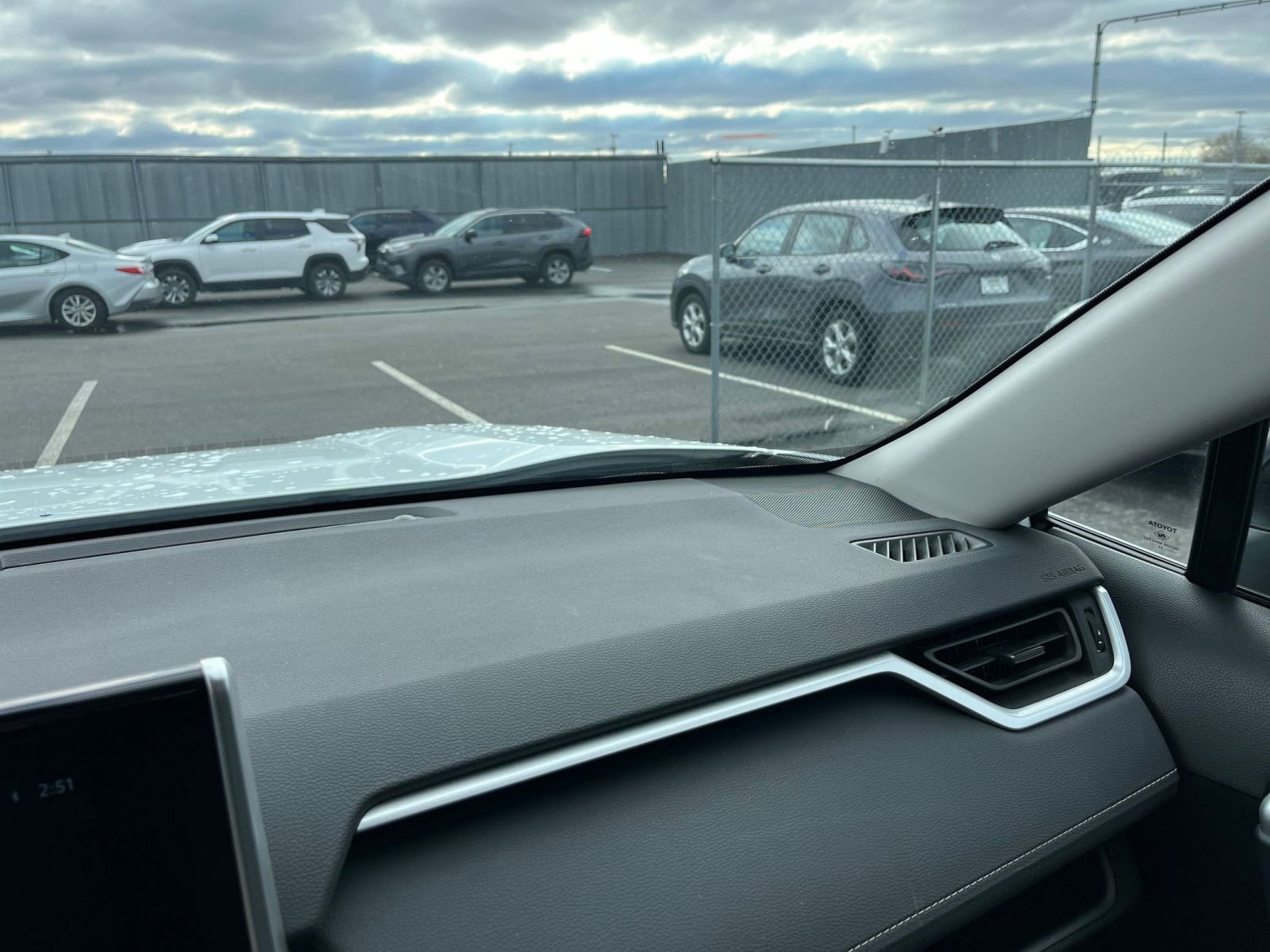 Thumbnail: 2025 Toyota RAV4 - 34