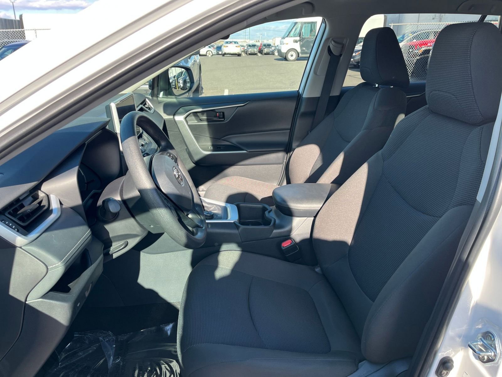 Thumbnail: 2025 Toyota RAV4 - 35