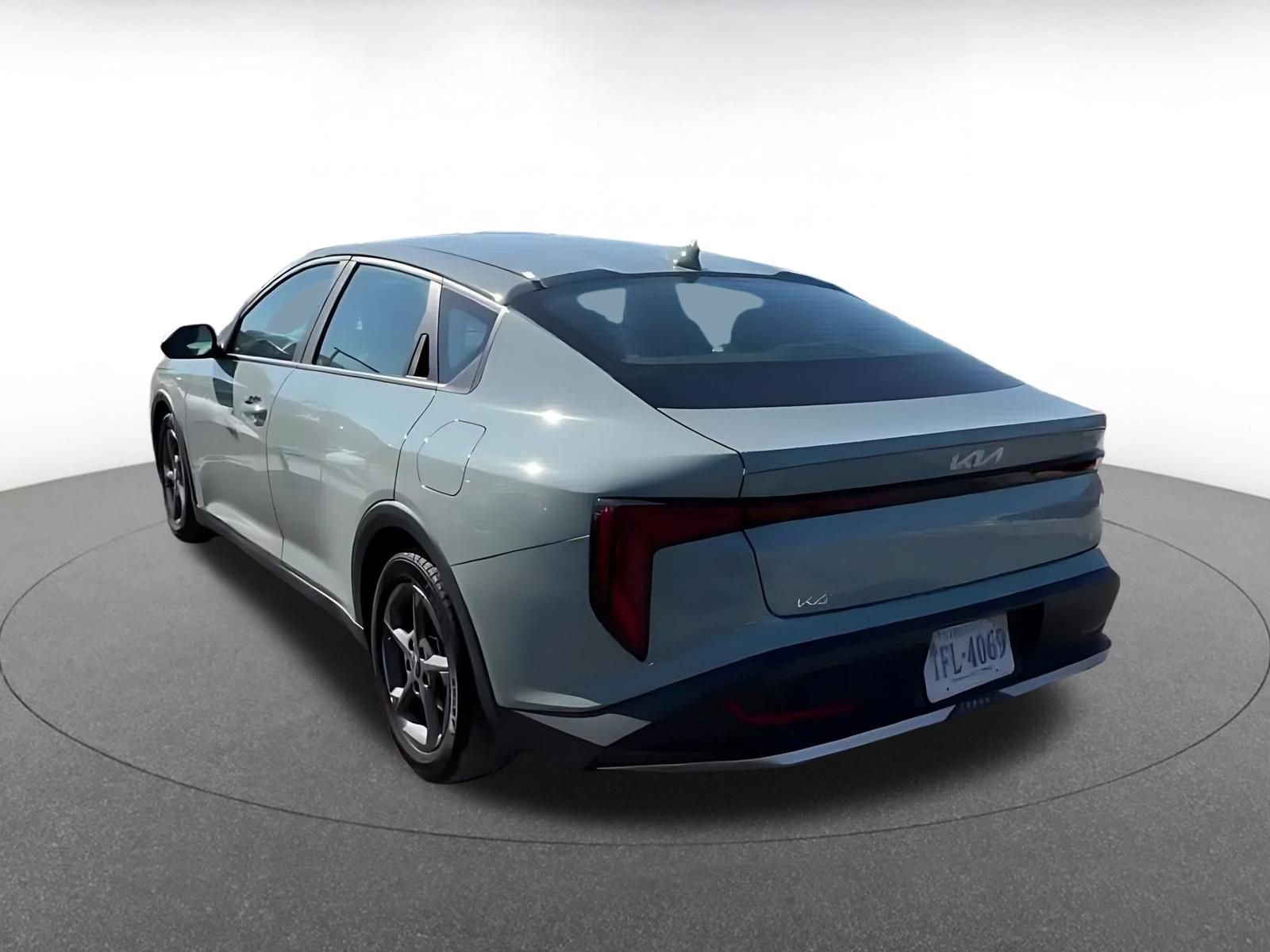 Thumbnail: 2025 Kia K4 - 10