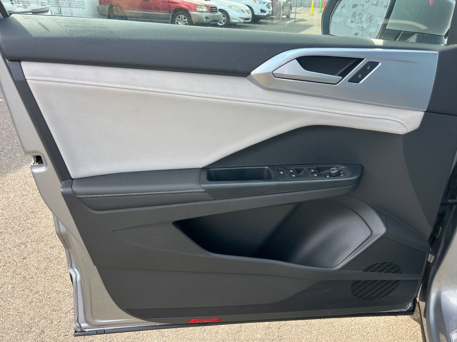 Thumbnail: 2025 Volkswagen Taos - 18