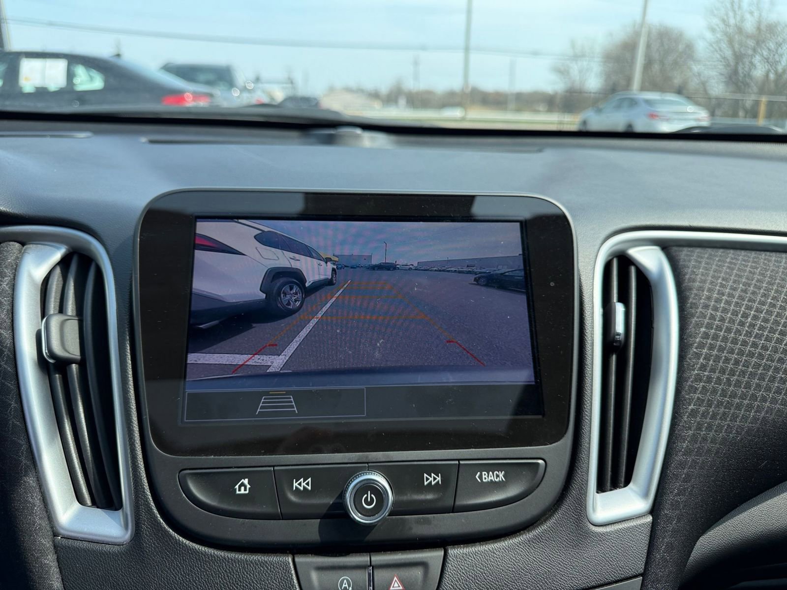 Thumbnail: 2024 Chevrolet Malibu - 25