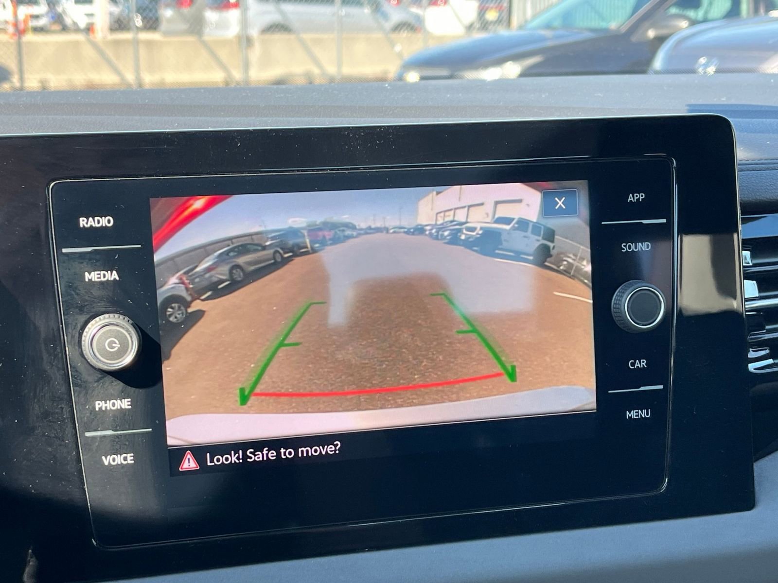 Thumbnail: 2025 Volkswagen Jetta - 17