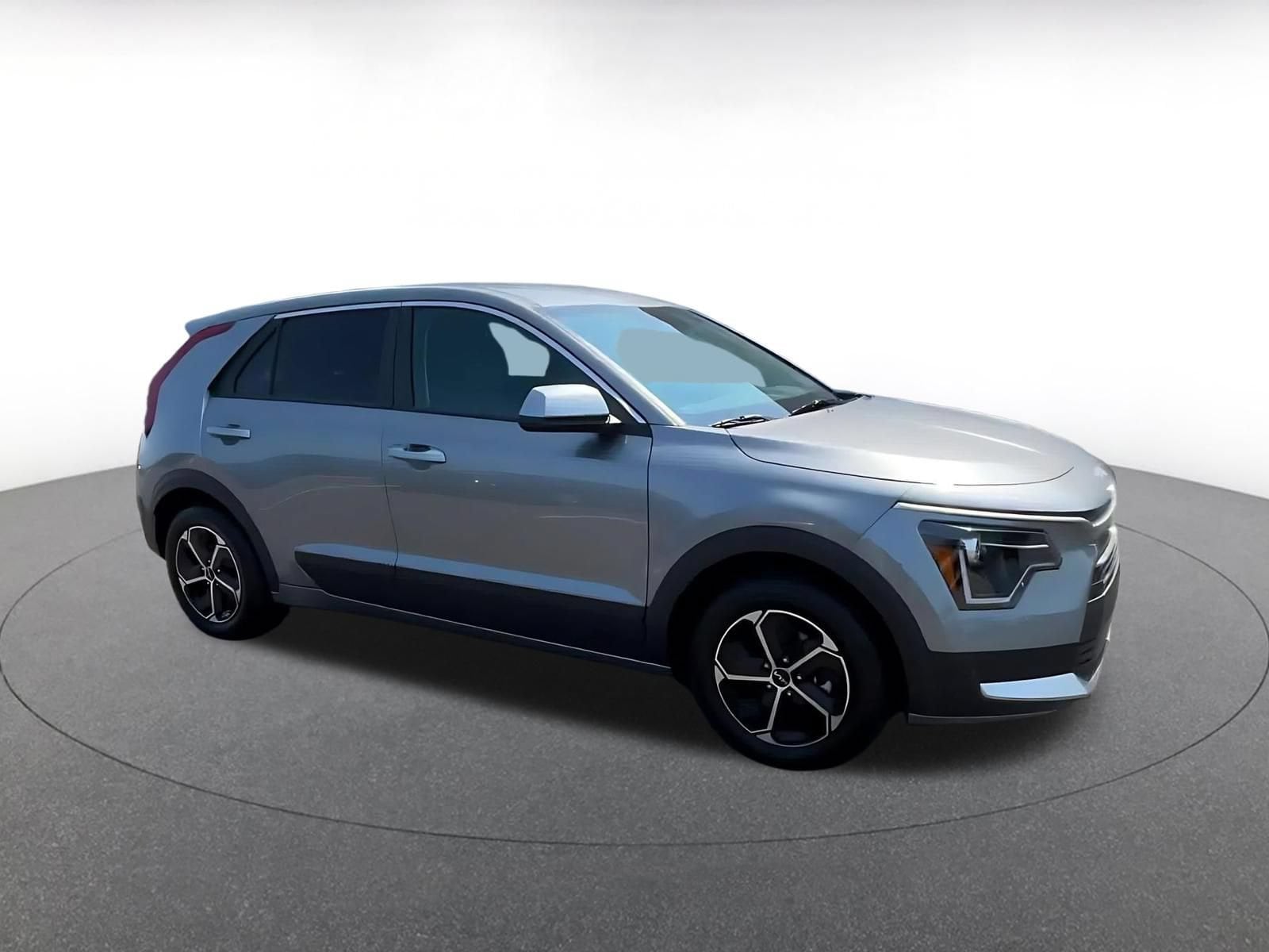 Thumbnail: 2026 Kia Niro - 2